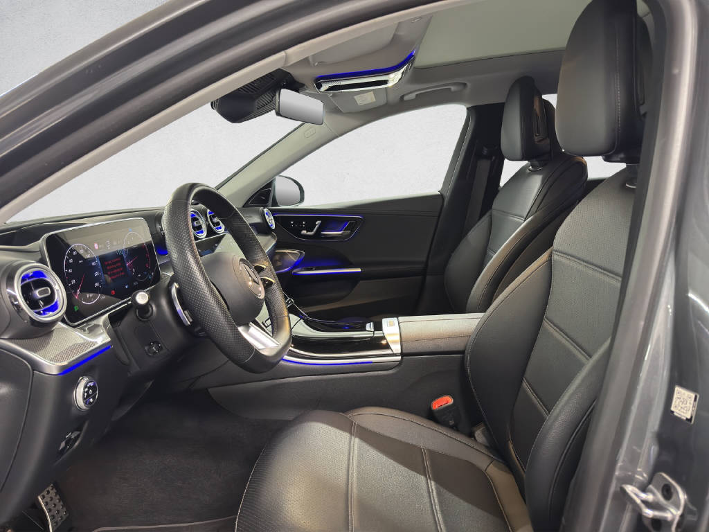 MERCEDES-BENZ C 200 AMG Line 4Matic T-Modell-image-10