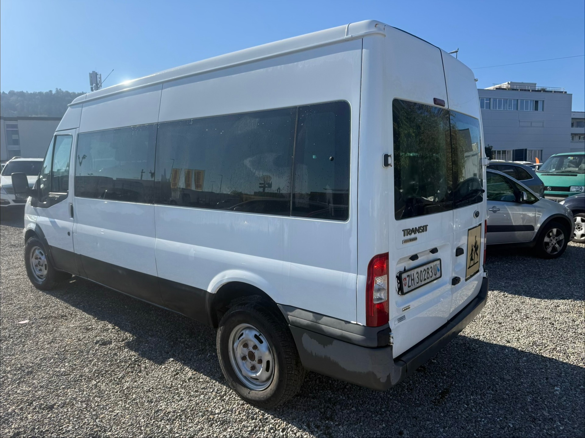 FORD Schulbus-image-3