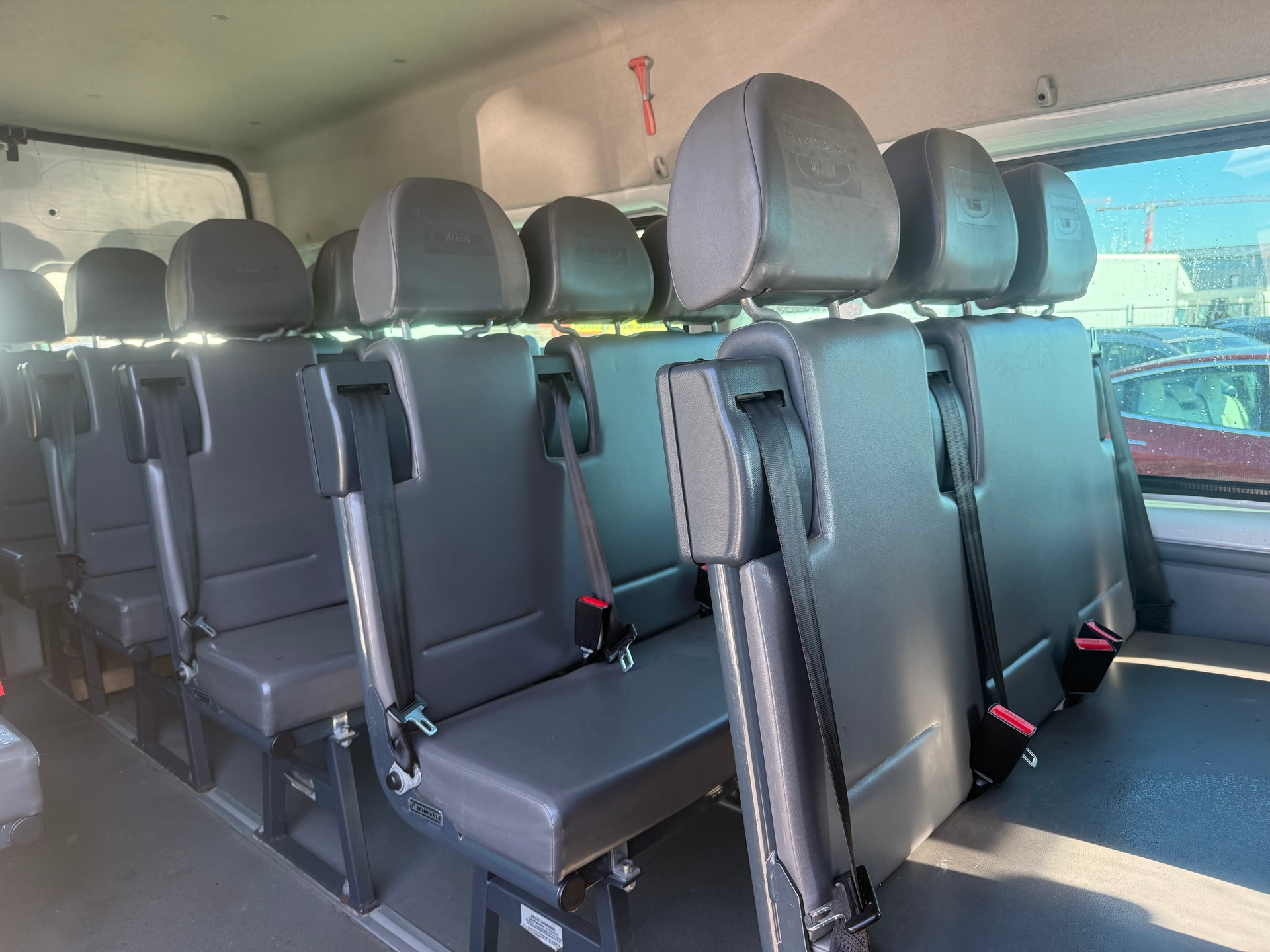 FORD Schulbus-image-6