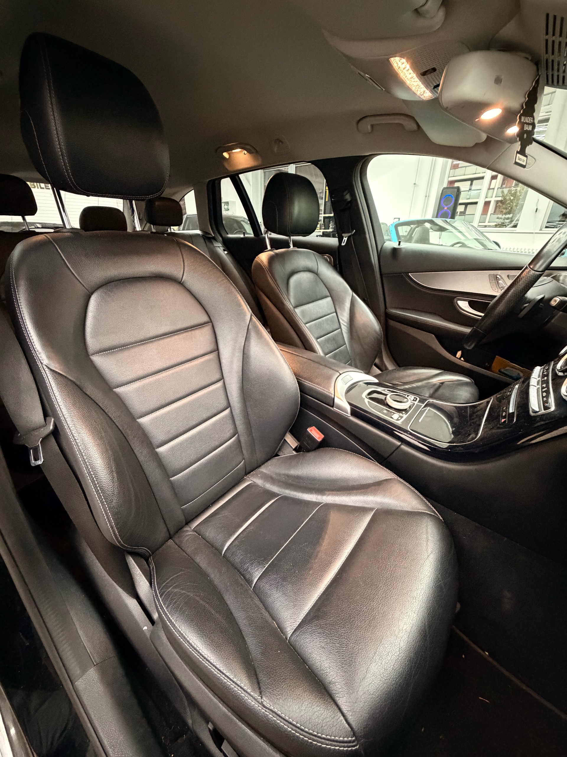 MERCEDES-BENZ C 350 e 7G-Tronic-image-15