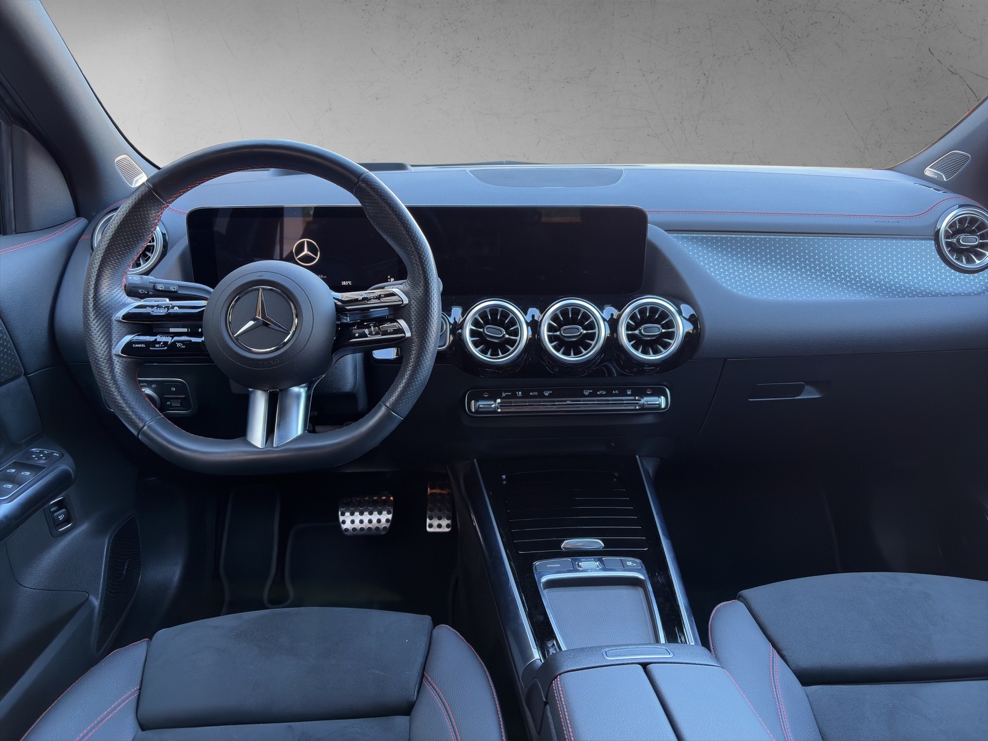 MERCEDES-BENZ EQA 350 AMG LINE 4Matic Swiss Star-image-11