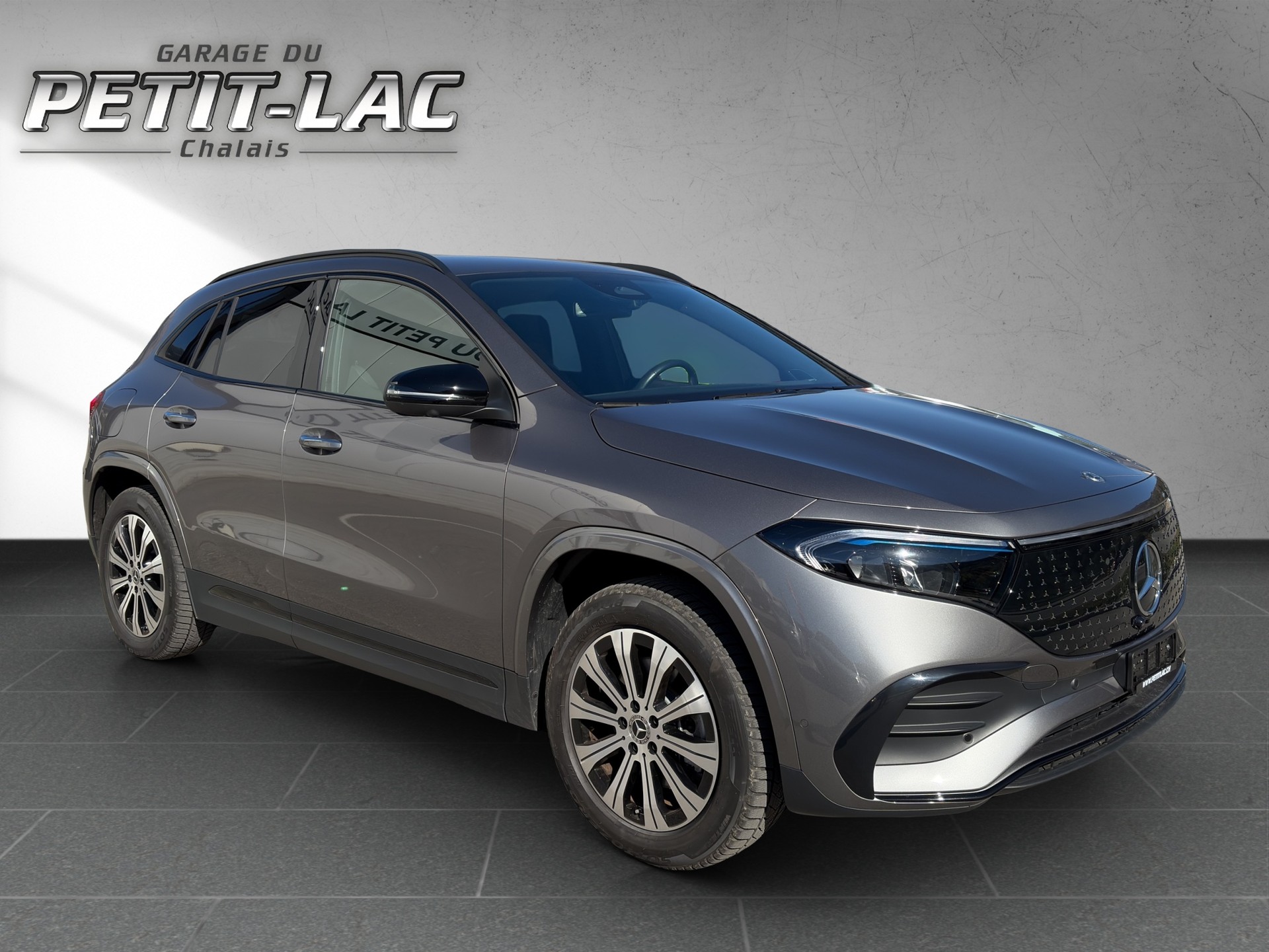MERCEDES-BENZ EQA 350 AMG LINE 4Matic Swiss Star-image-0