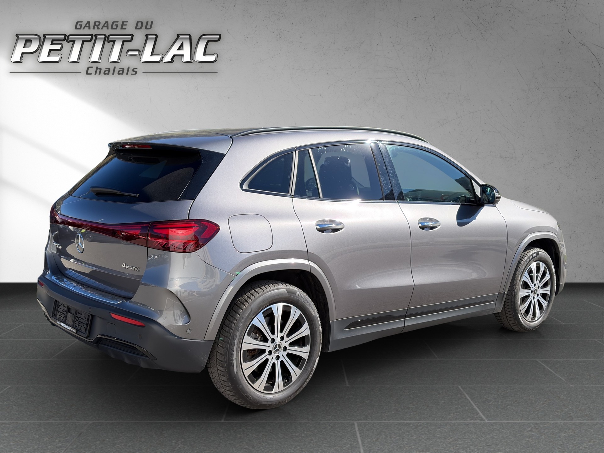 MERCEDES-BENZ EQA 350 AMG LINE 4Matic Swiss Star-image-5