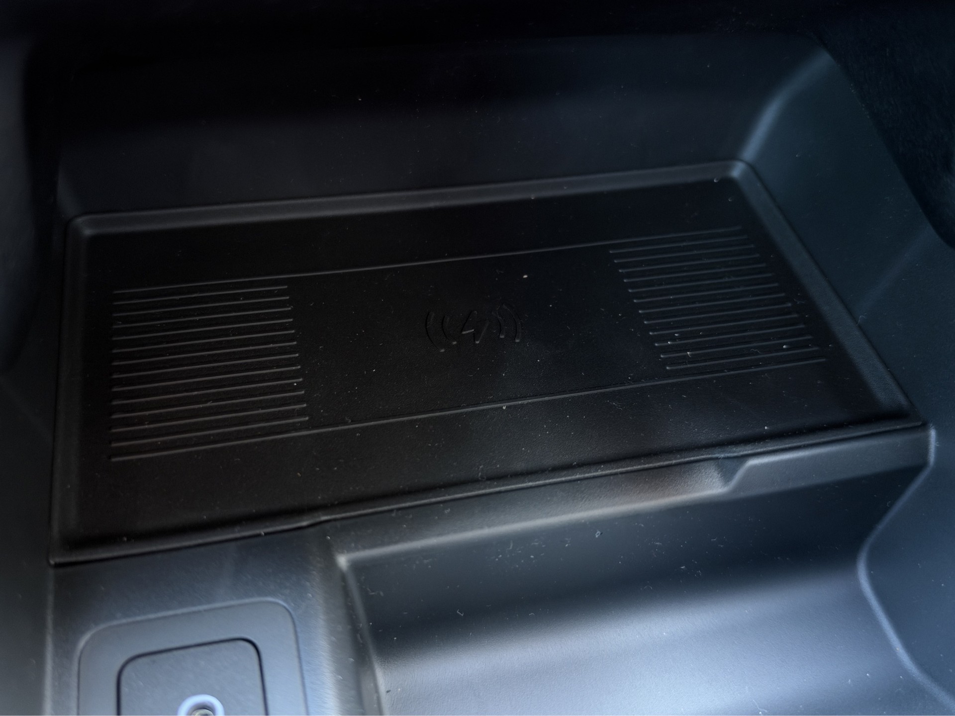 LAND ROVER Evoque P 270e Hoxton Black Edition HEAD UP DISPLAY! 5 Jahre Werksgarantie!-image-25
