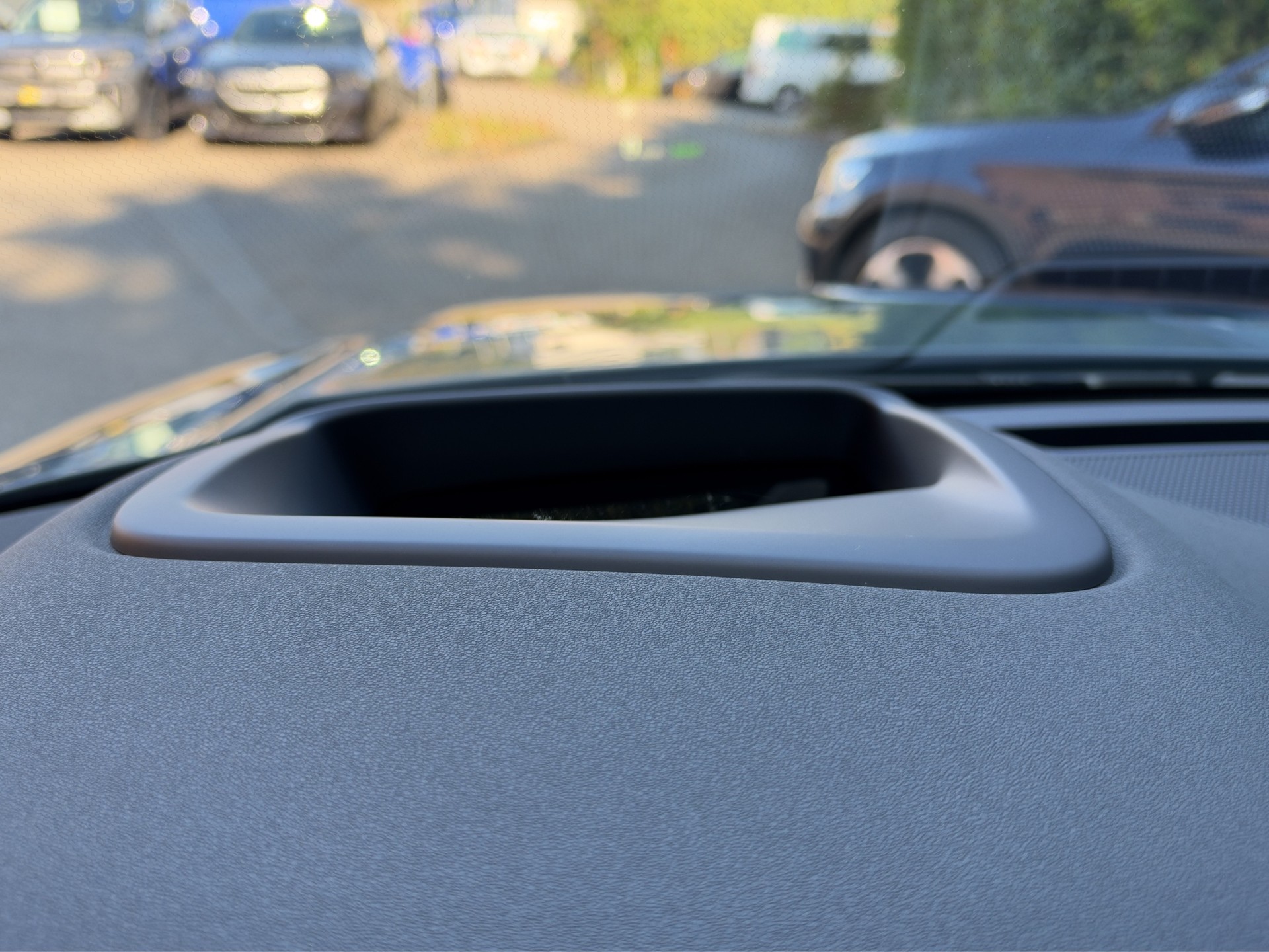 LAND ROVER Evoque P 270e Hoxton Black Edition HEAD UP DISPLAY! 5 Jahre Werksgarantie!-image-16