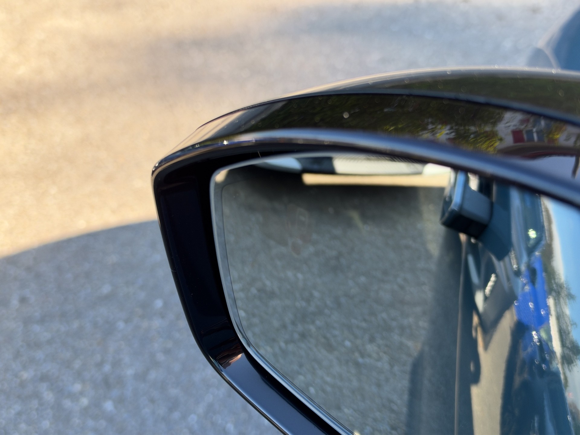 LAND ROVER Evoque P 270e Hoxton Black Edition HEAD UP DISPLAY! 5 Jahre Werksgarantie!-image-18