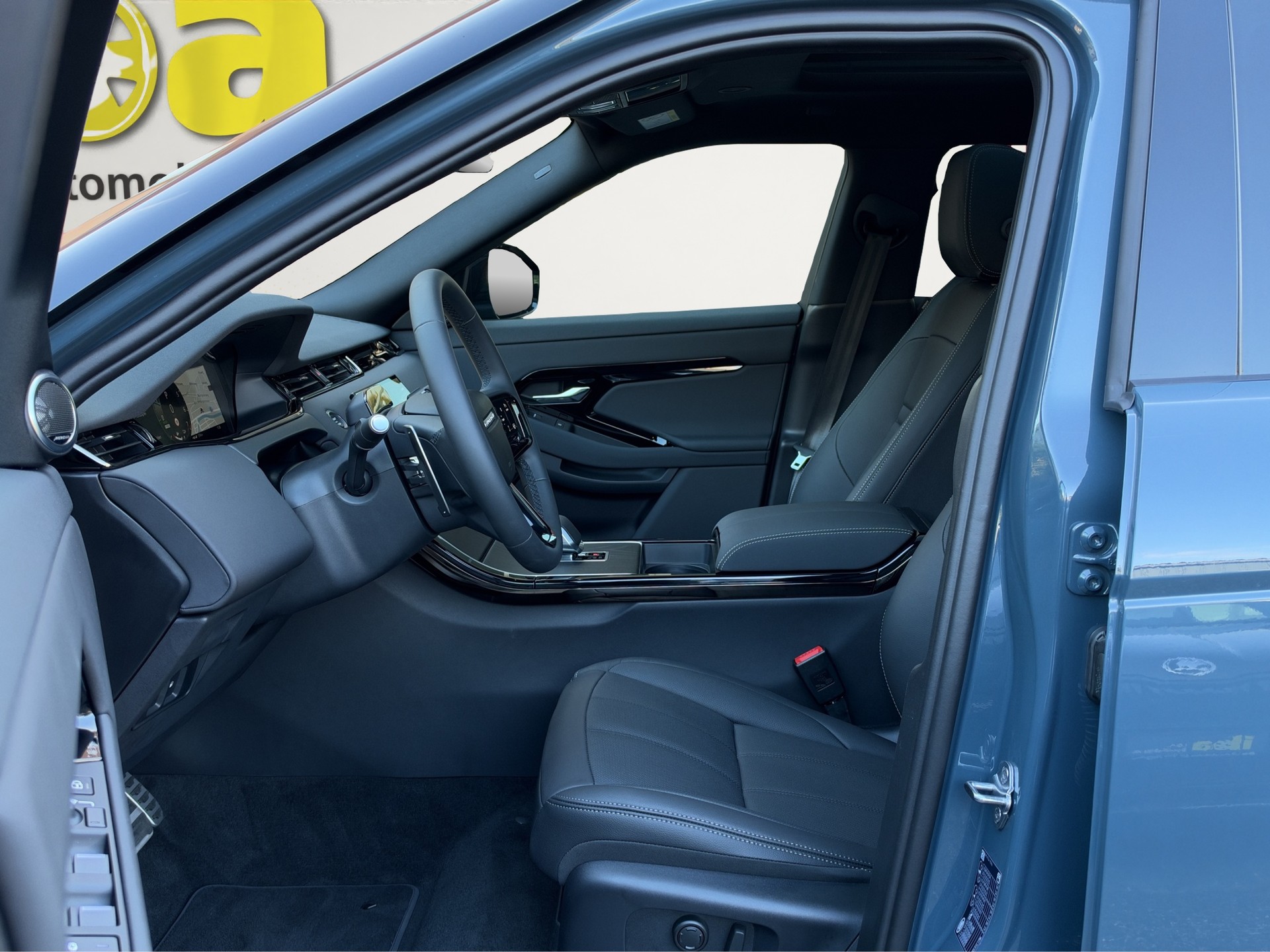 LAND ROVER Evoque P 270e Hoxton Black Edition HEAD UP DISPLAY! 5 Jahre Werksgarantie!-image-11