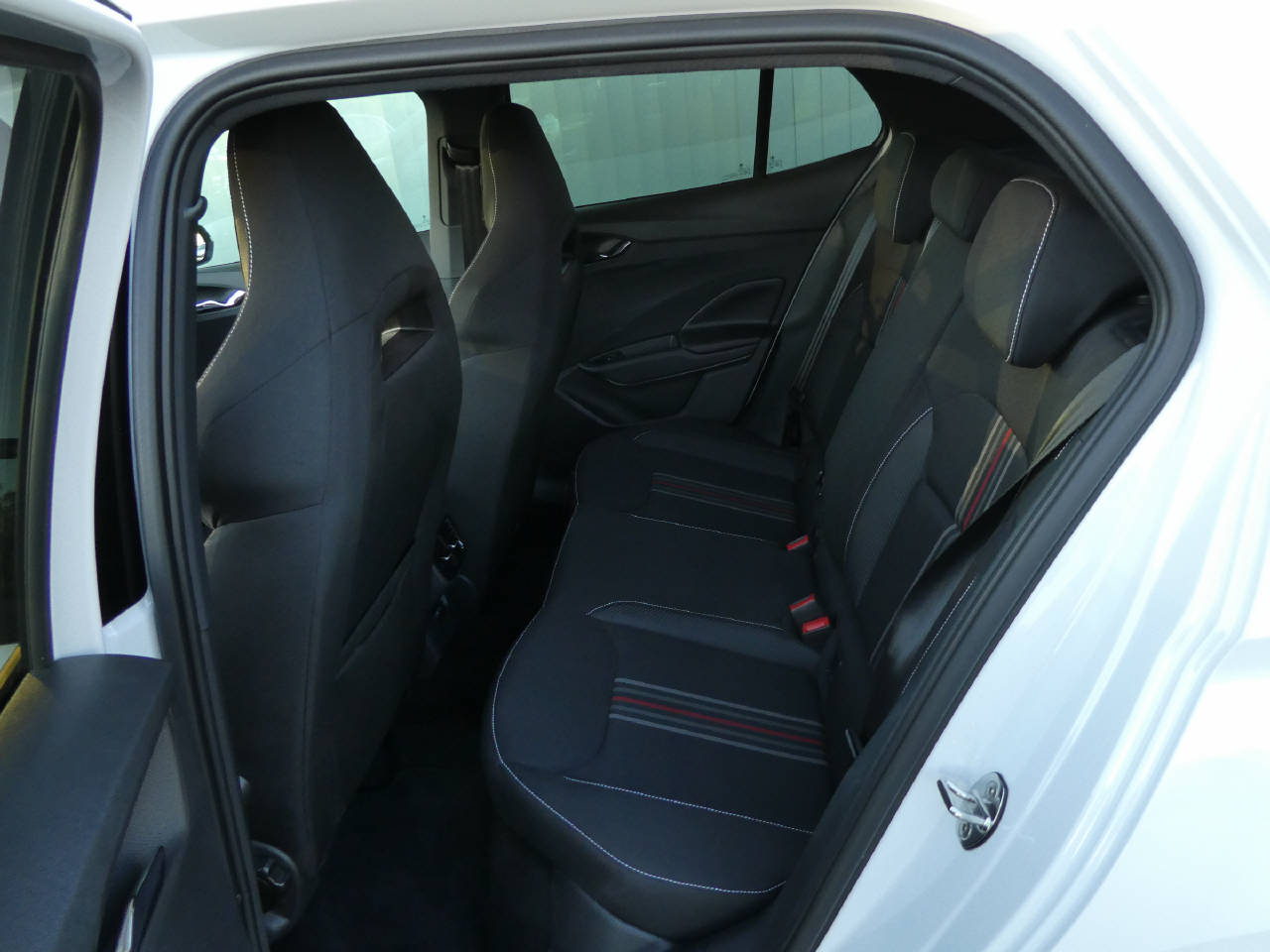 SKODA Fabia 1.0 TSI Monte Carlo DSG-image-9