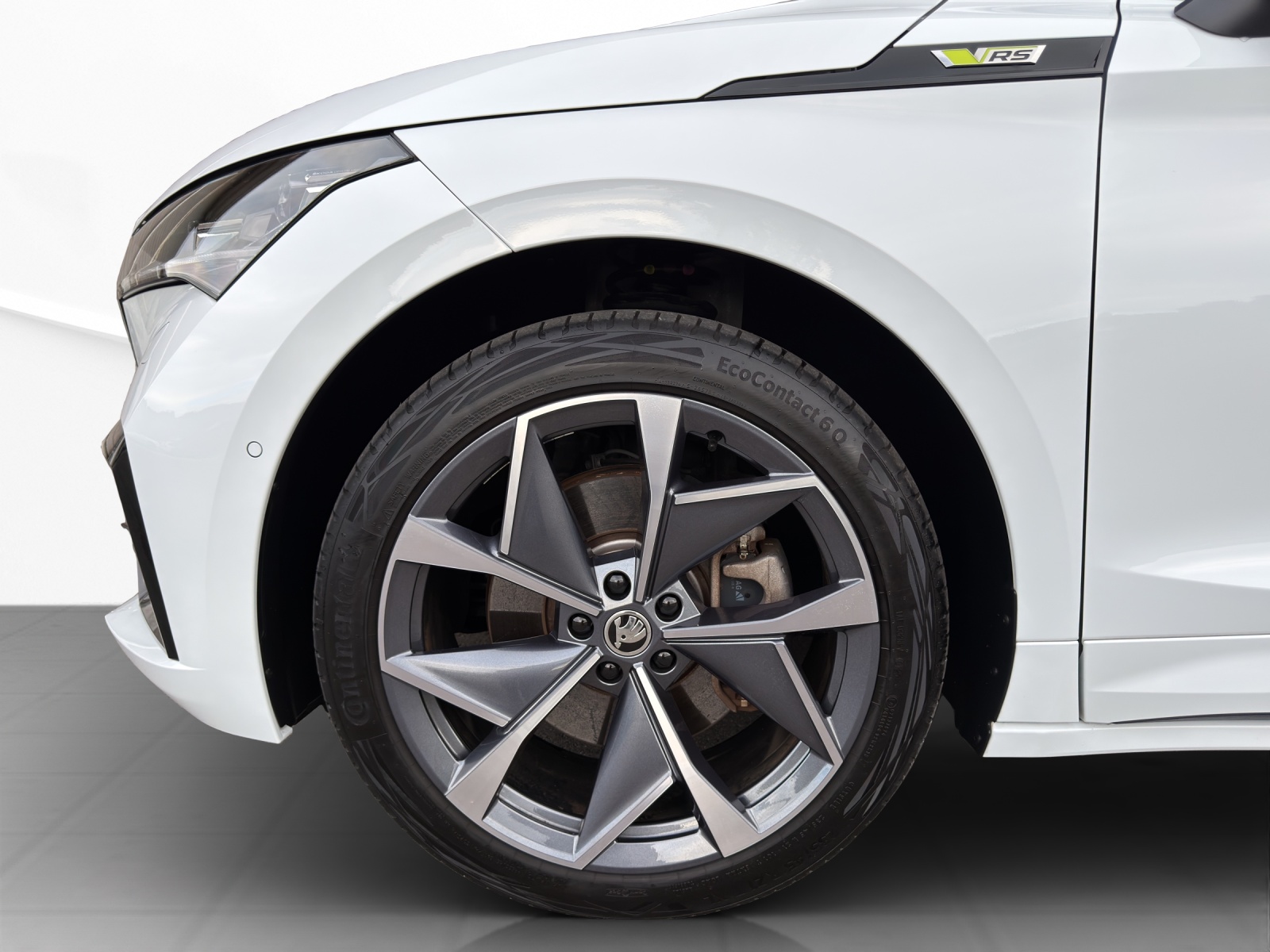 SKODA Enyaq Coupé RS iV 80 4x4-image-18