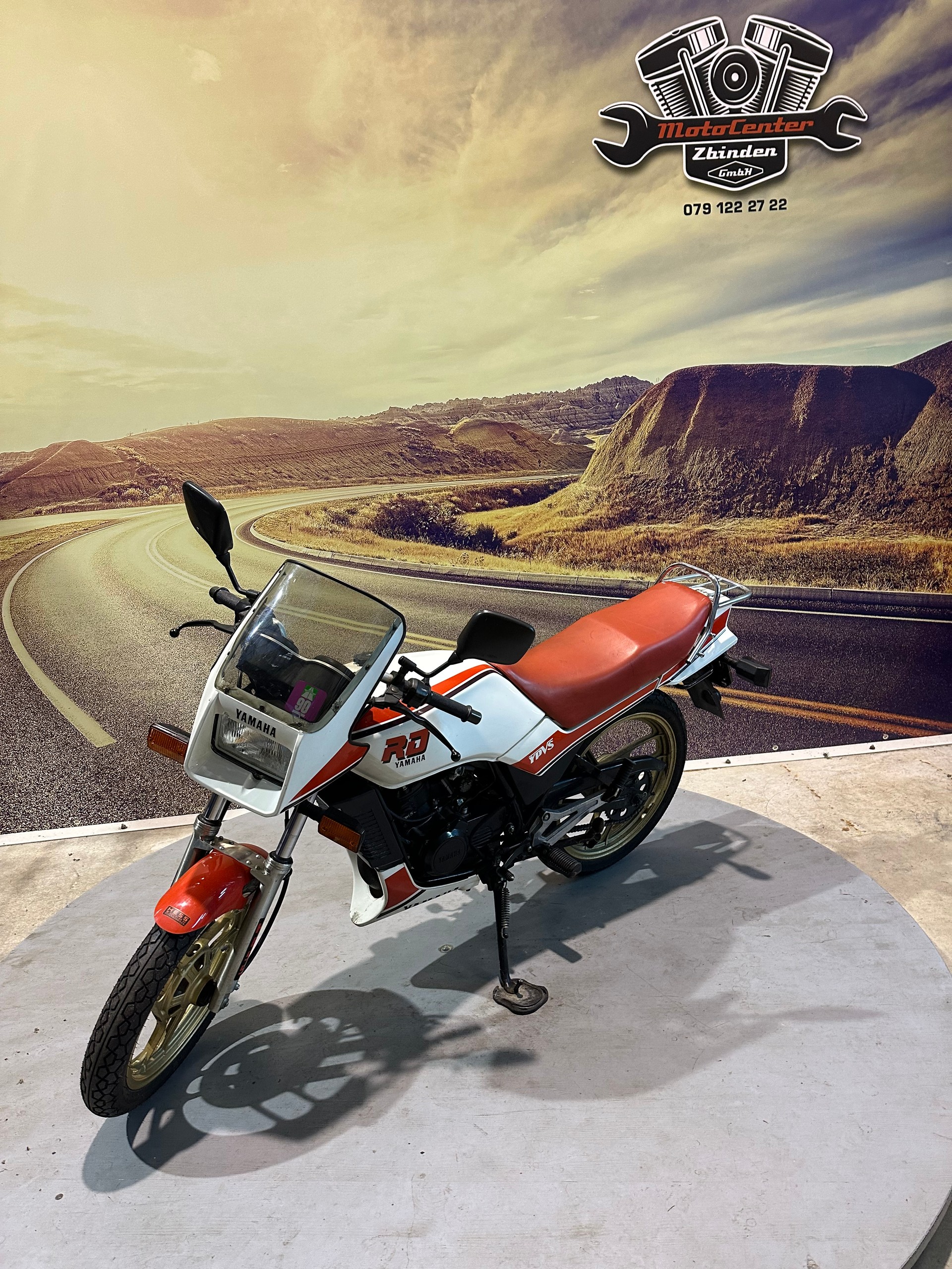 YAMAHA RD 125 LC YPVS-showroom-element-3