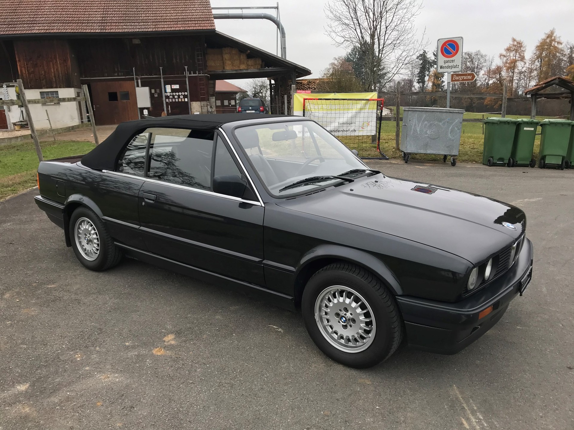 BMW 318i Cabrio-image-0