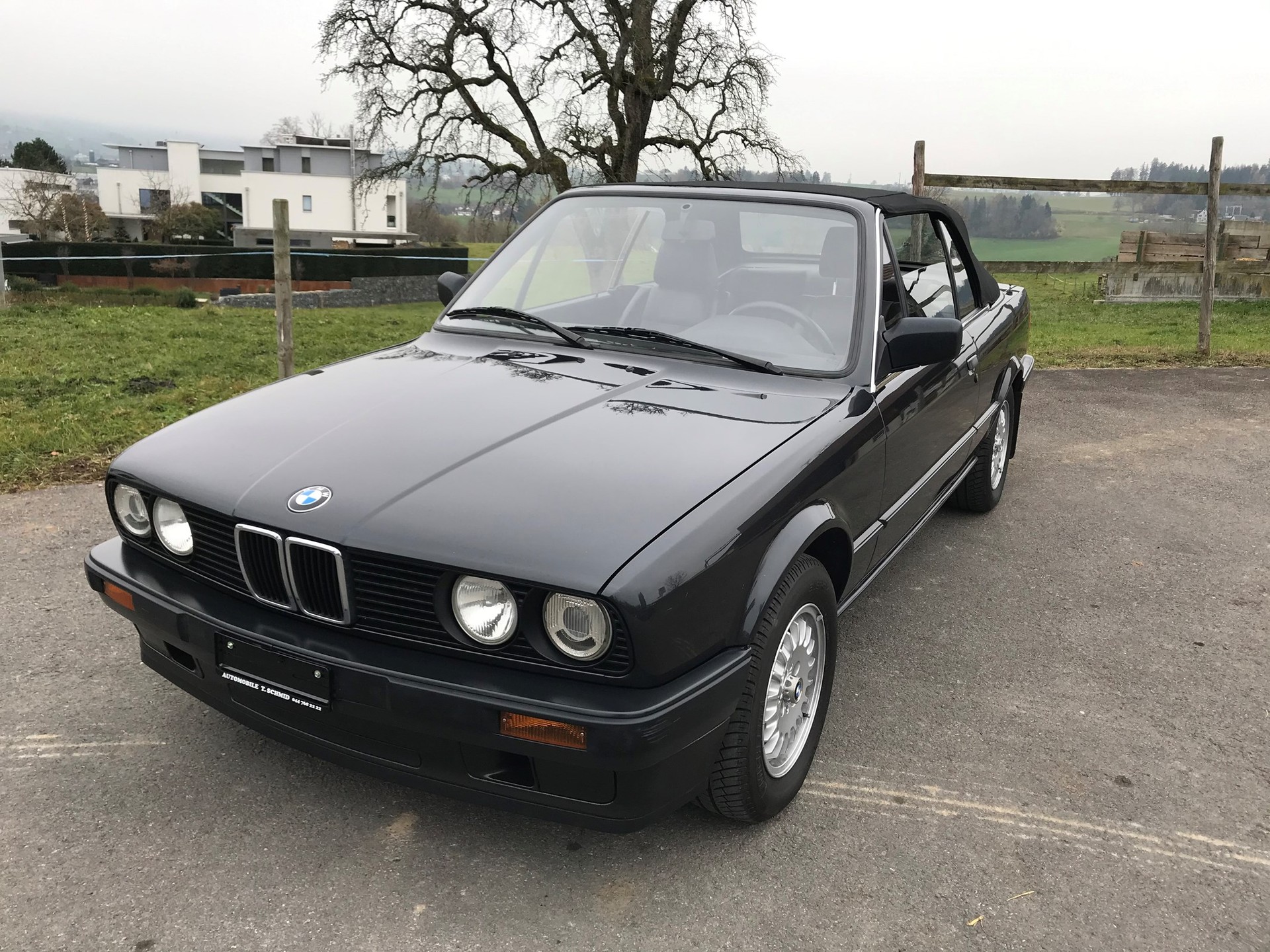 BMW 318i Cabrio-image-1