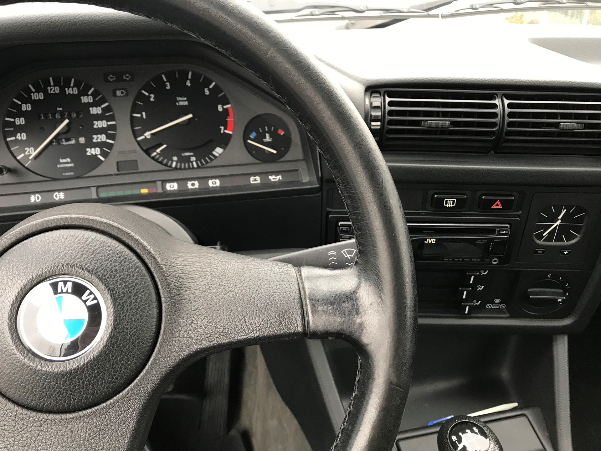 BMW 318i Cabrio-image-5
