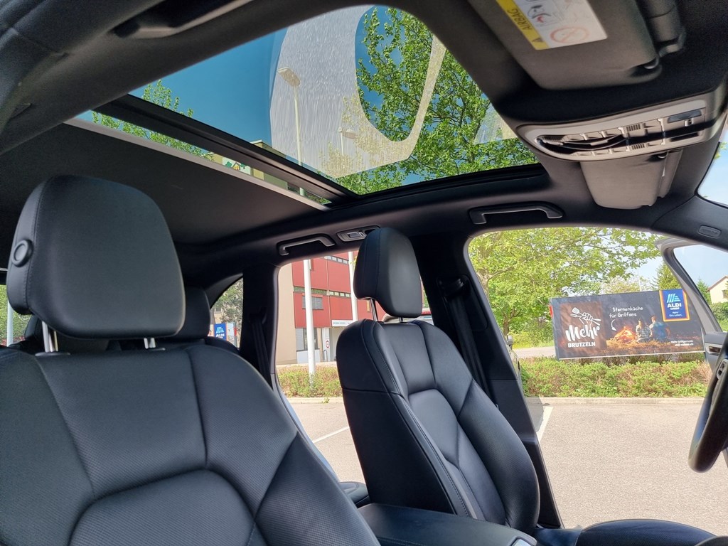 PORSCHE Cayenne S Diesel-image-16