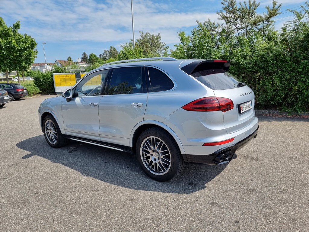 PORSCHE Cayenne S Diesel-image-4