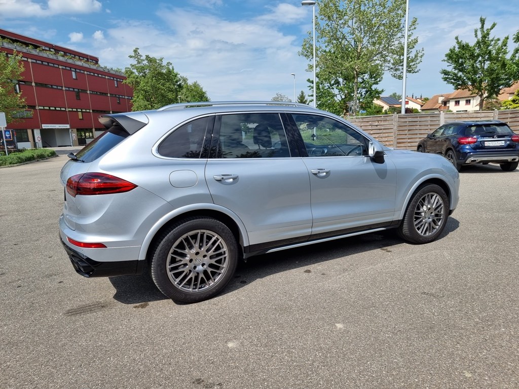 PORSCHE Cayenne S Diesel-image-8