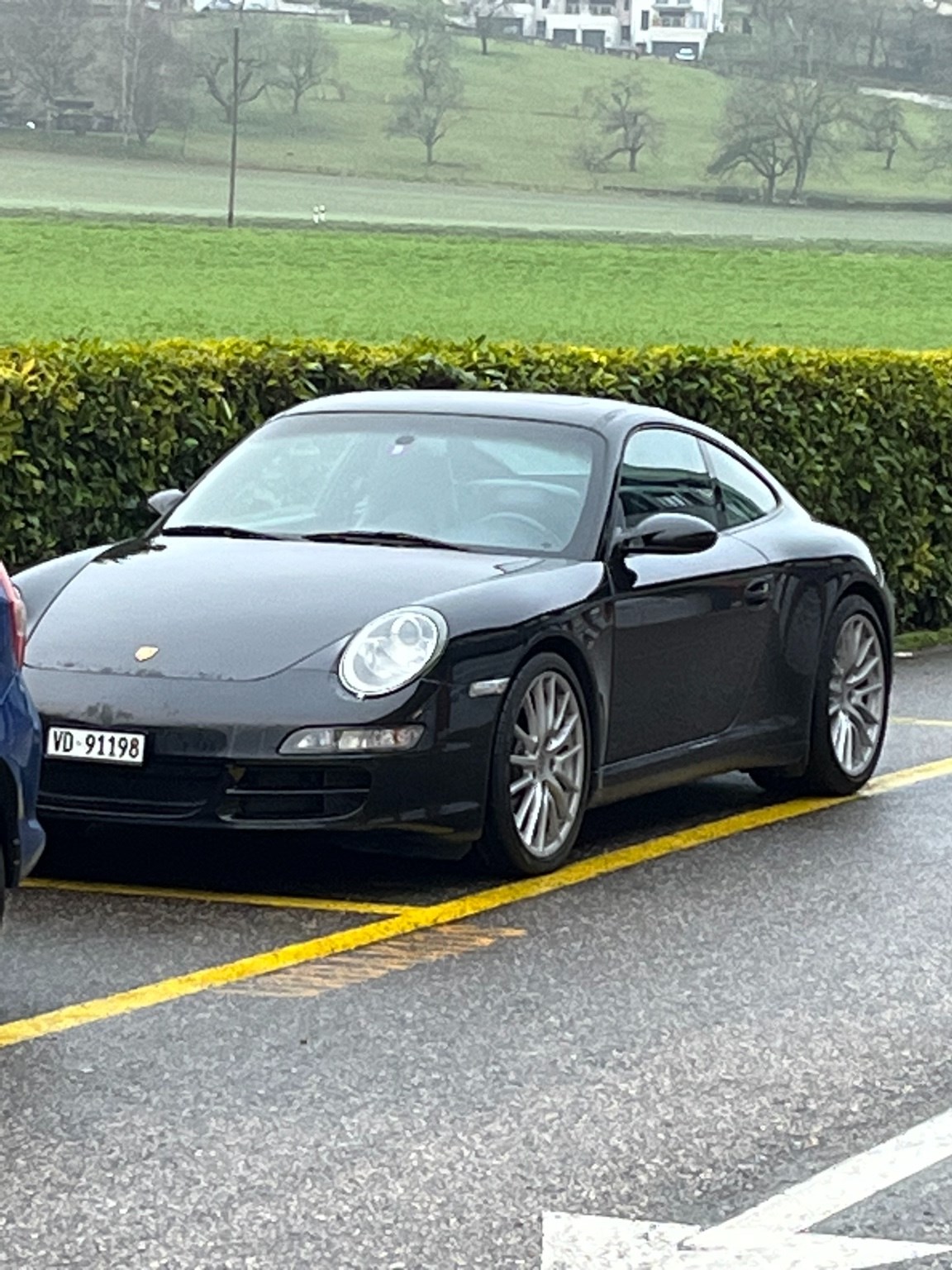 PORSCHE 911 Carrera 4S-image-2