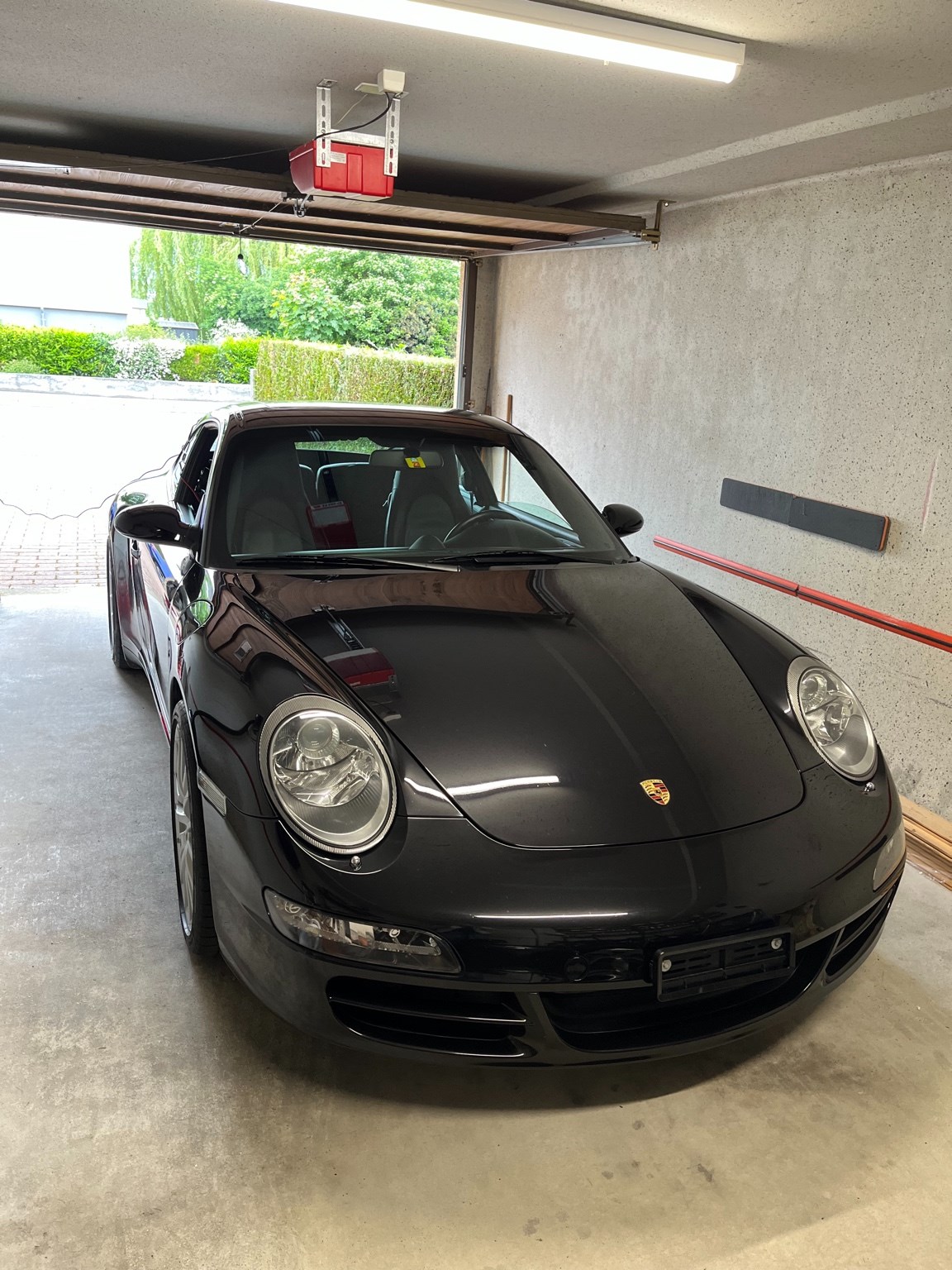 PORSCHE 911 Carrera 4S-image-12