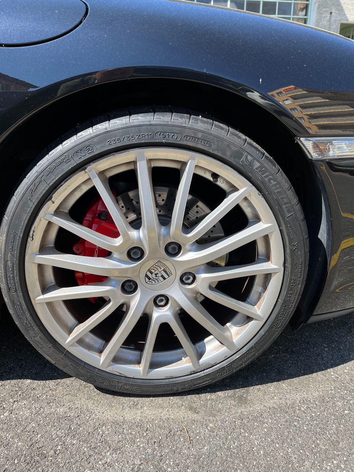 PORSCHE 911 Carrera 4S-image-3