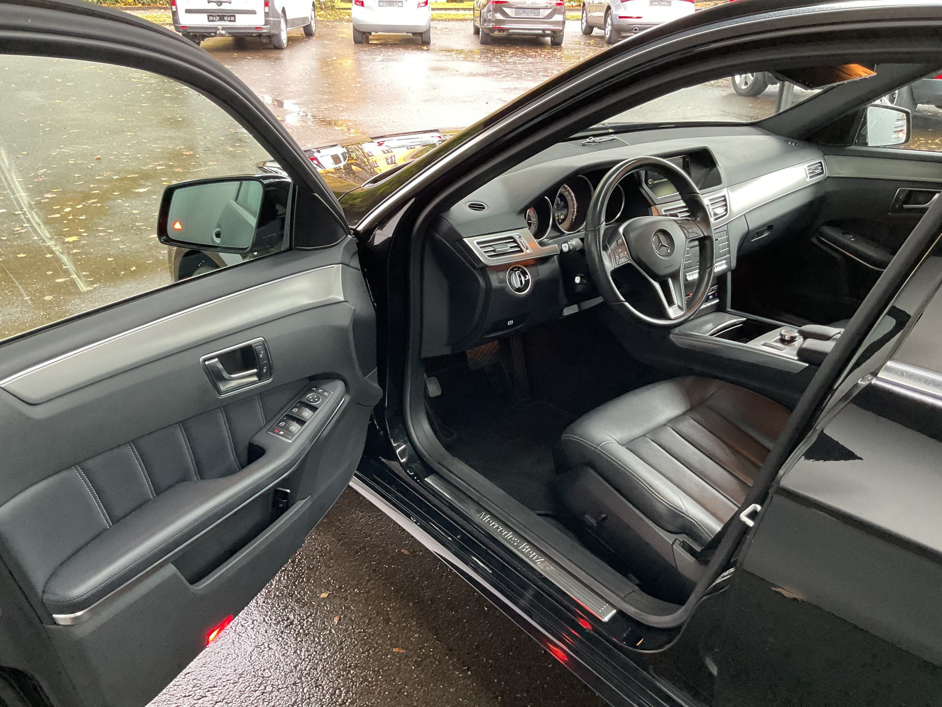 MERCEDES-BENZ E 250 BlueTEC Elégance 4Matic 7G-Tronic-image-7