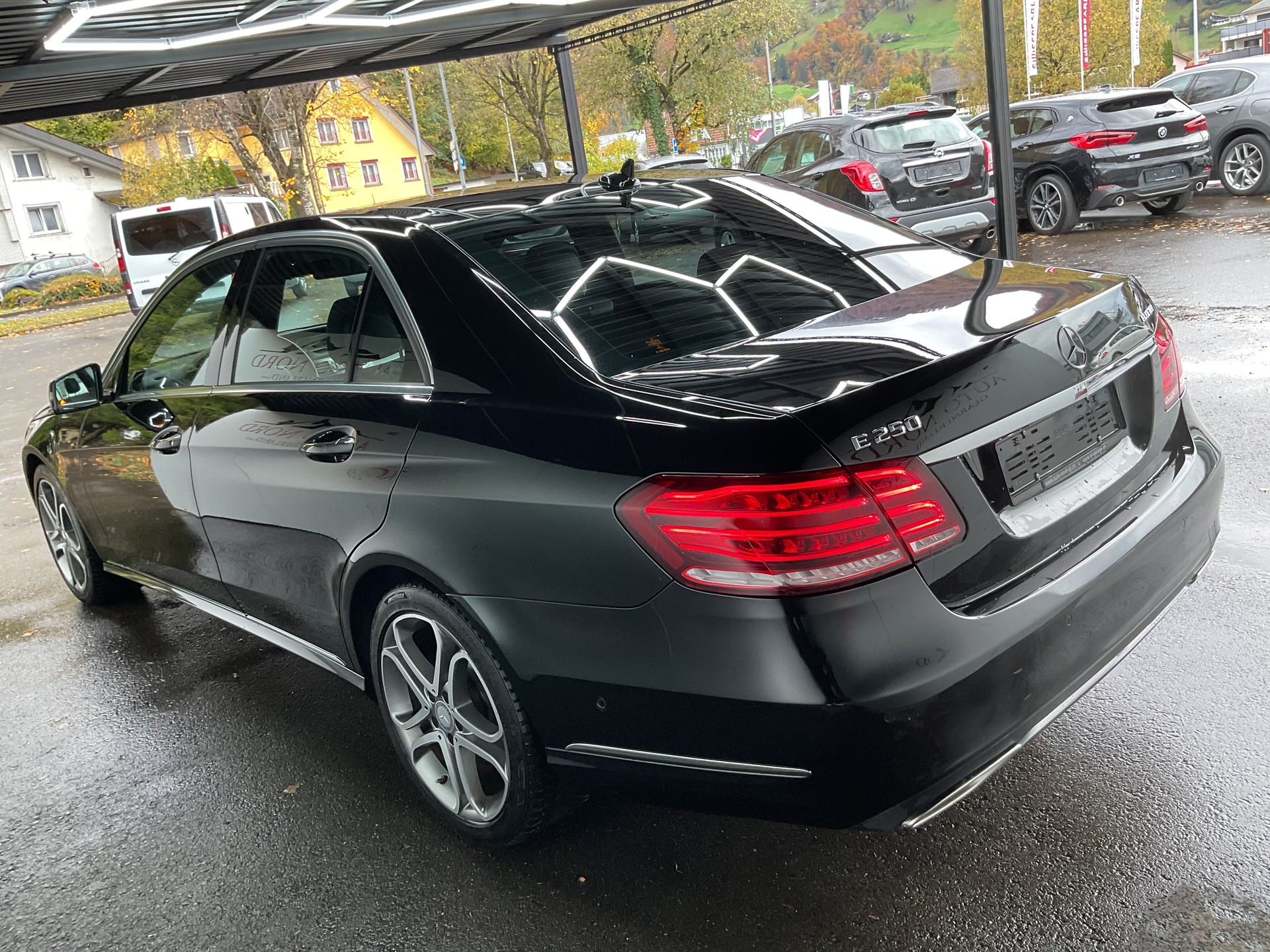 MERCEDES-BENZ E 250 BlueTEC Elégance 4Matic 7G-Tronic-image-3
