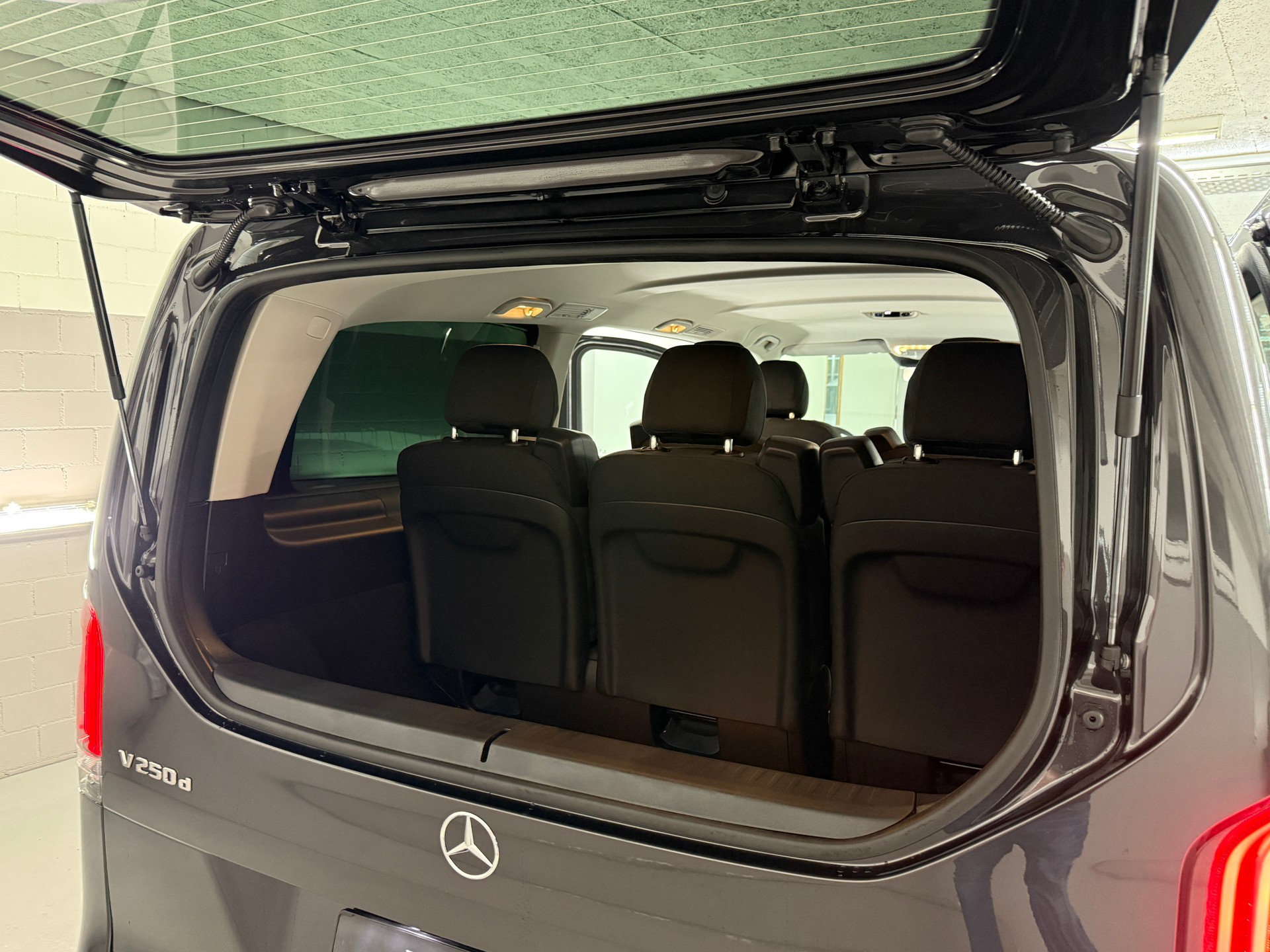 MERCEDES-BENZ V 250 d 4MATIC STYLE 3200mm L-image-6