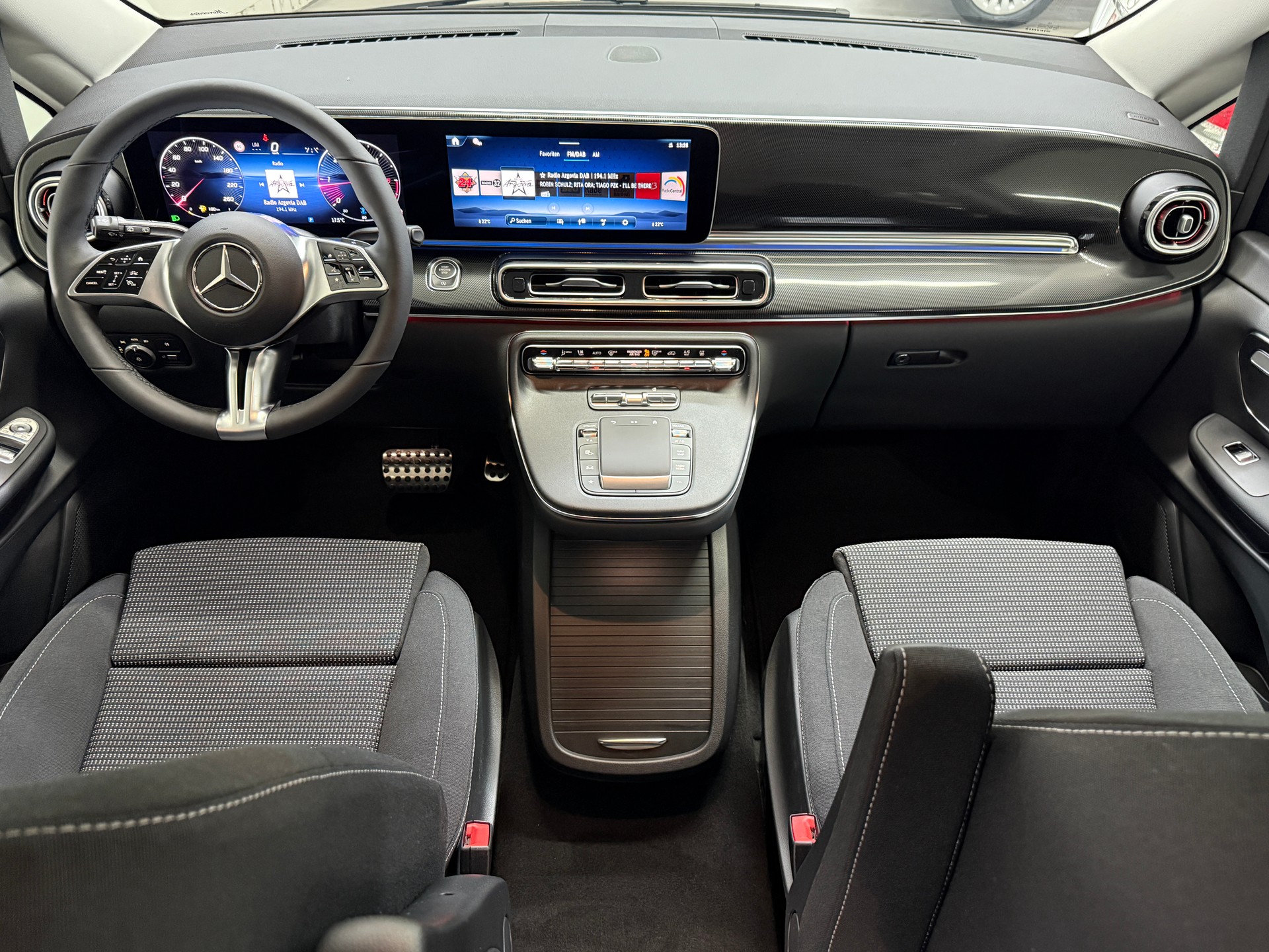 MERCEDES-BENZ V 250 d 4MATIC STYLE 3200mm L-image-8