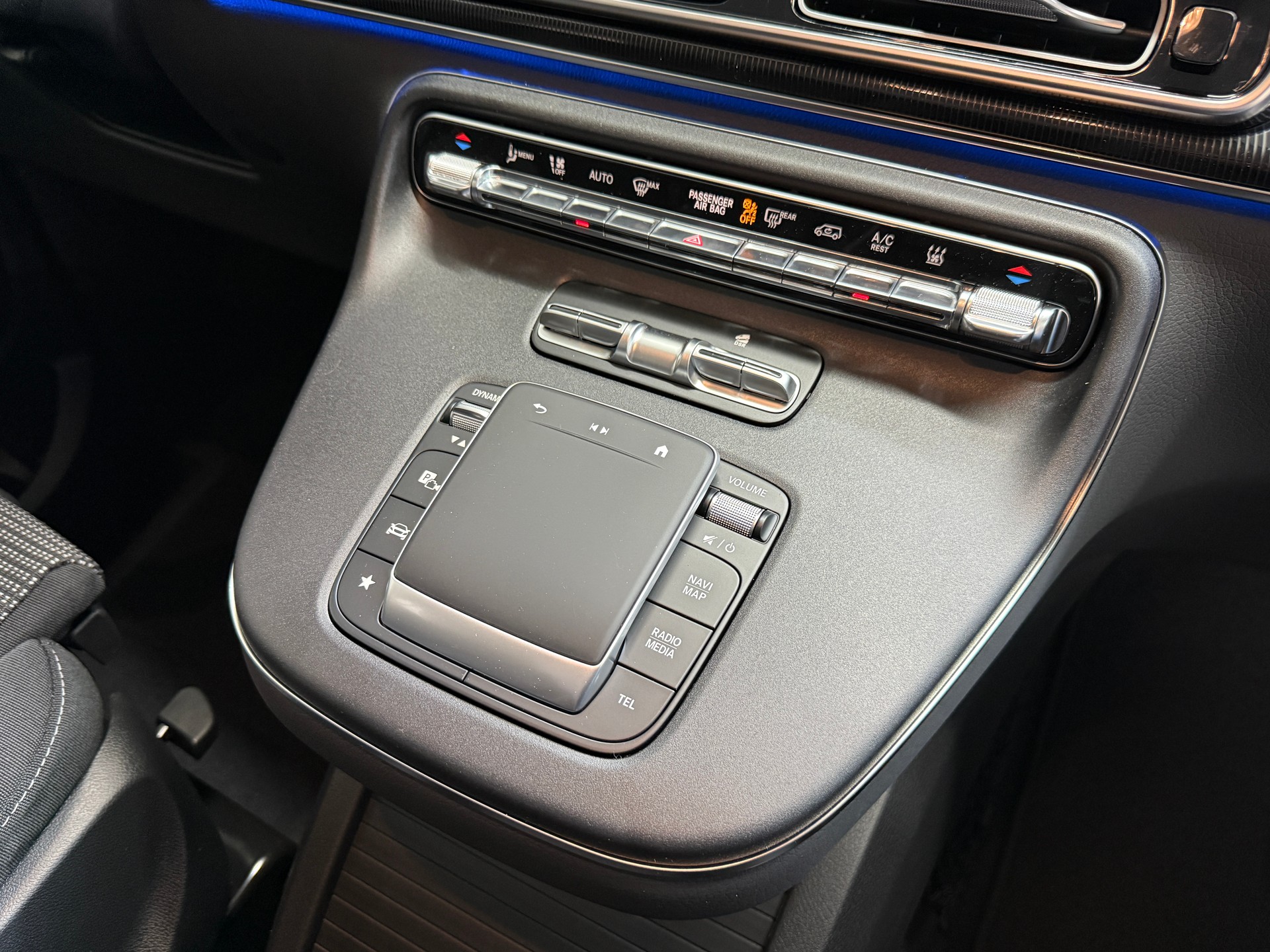 MERCEDES-BENZ V 250 d 4MATIC STYLE 3200mm L-image-11
