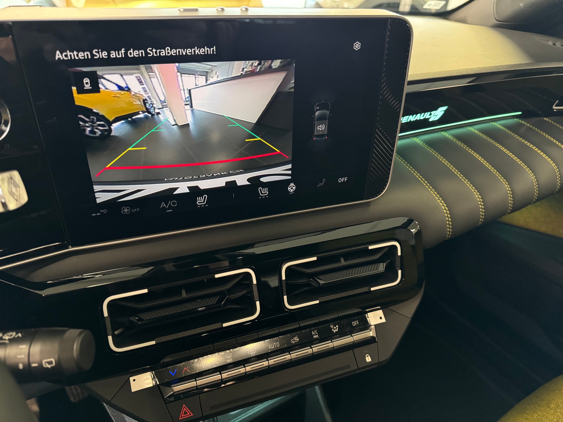 RENAULT R5 E-TECH 100% ELECTRIC iconic five 150PS Comfort Range-image-14