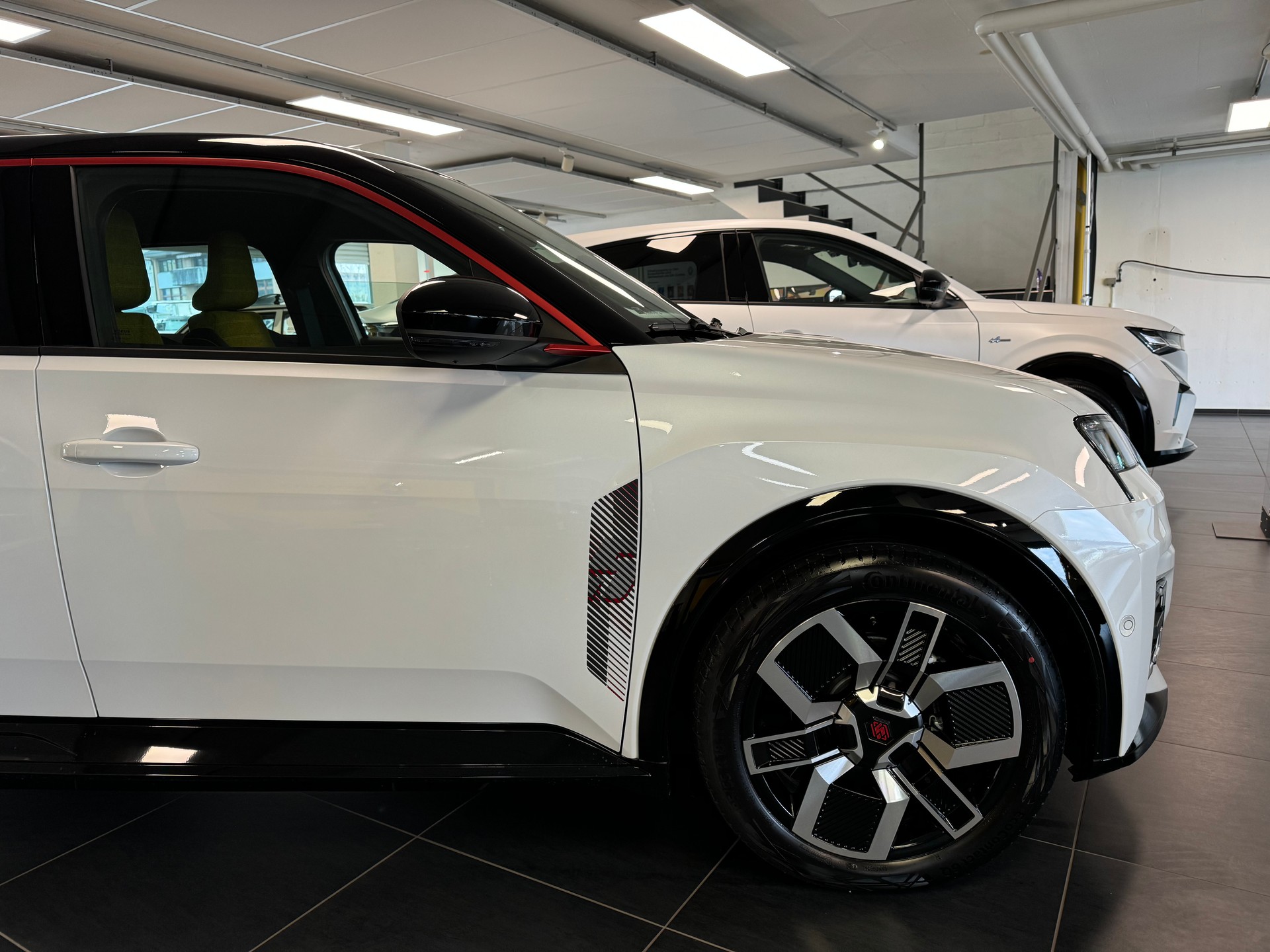 RENAULT R5 E-TECH 100% ELECTRIC iconic five 150PS Comfort Range-image-3