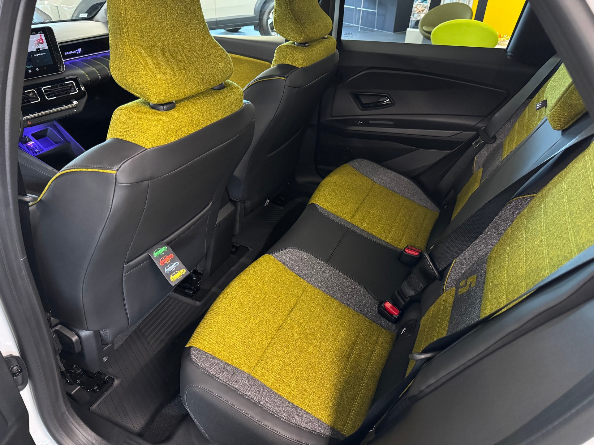 RENAULT R5 E-TECH 100% ELECTRIC iconic five 150PS Comfort Range-image-12