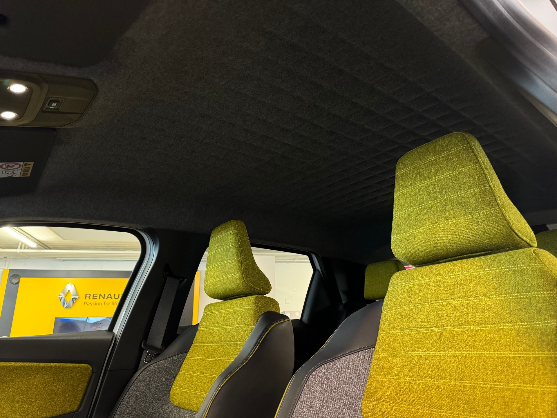 RENAULT R5 E-TECH 100% ELECTRIC iconic five 150PS Comfort Range-image-10