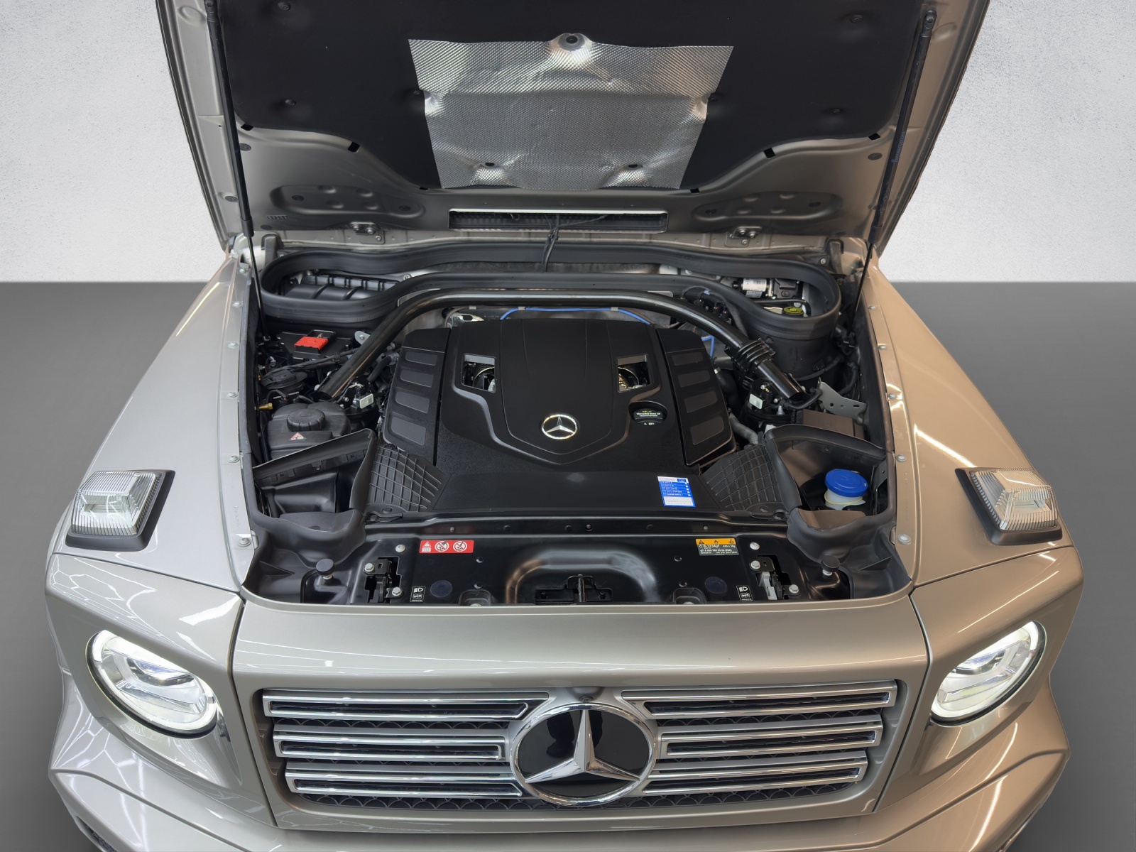 MERCEDES-BENZ G 500 AMG Line-image-9