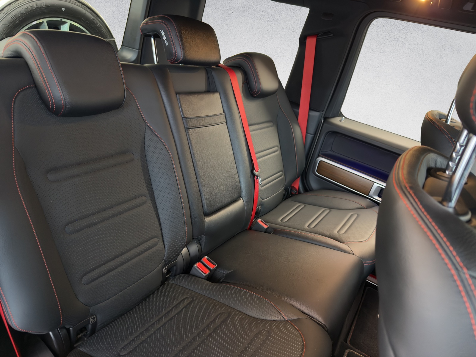 MERCEDES-BENZ G 500 AMG Line-image-13