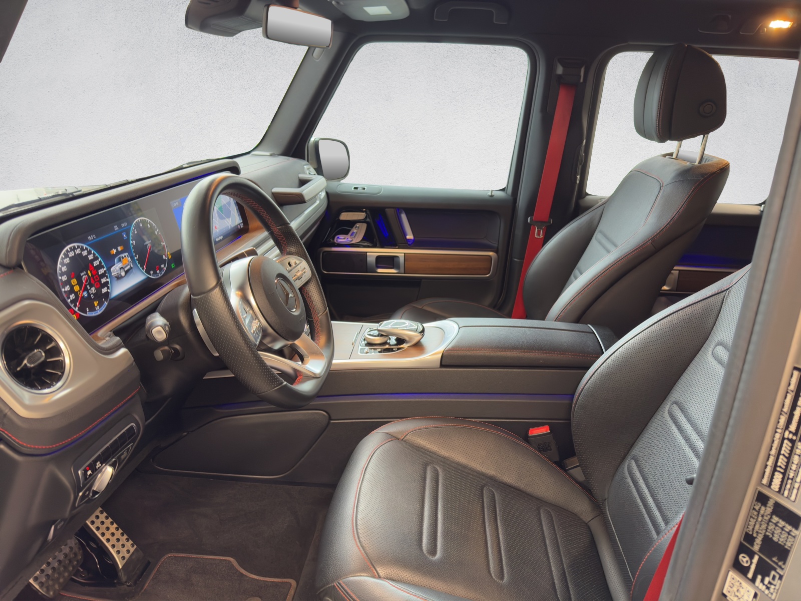 MERCEDES-BENZ G 500 AMG Line-image-10
