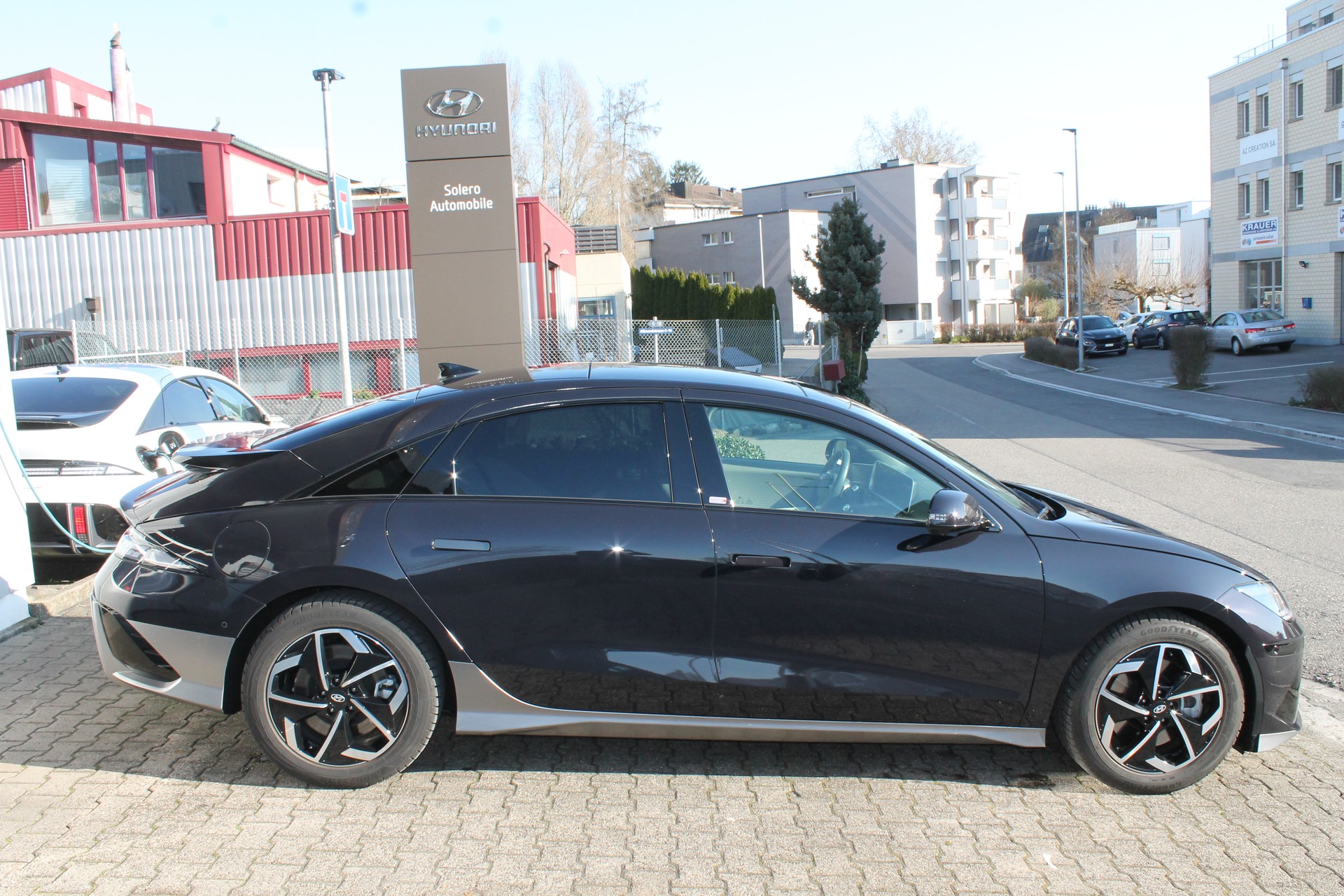 HYUNDAI Ioniq 6 77kWh Launch Edition 2WD-image-2