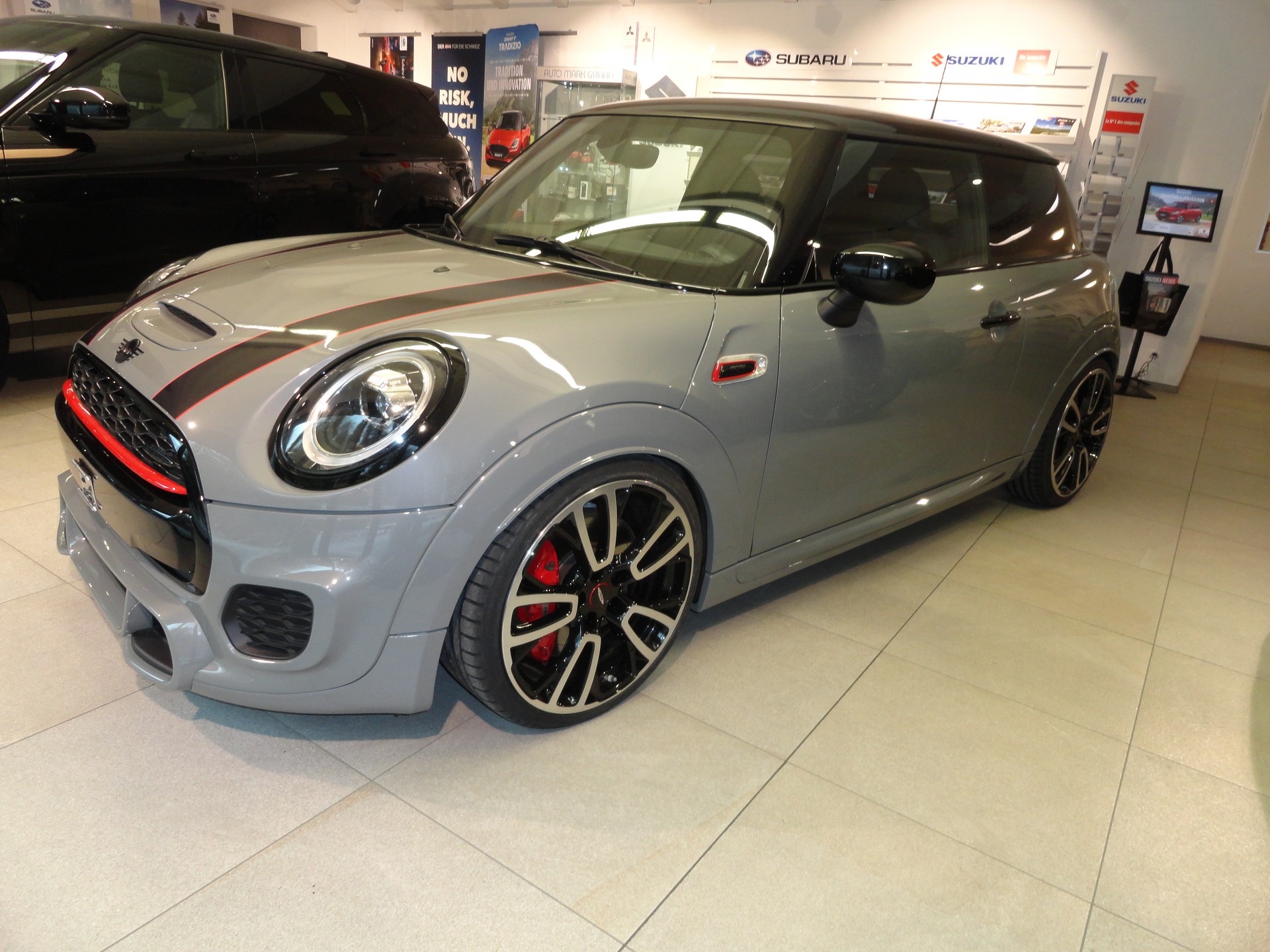 MINI Cooper John Cooper Works-image-1