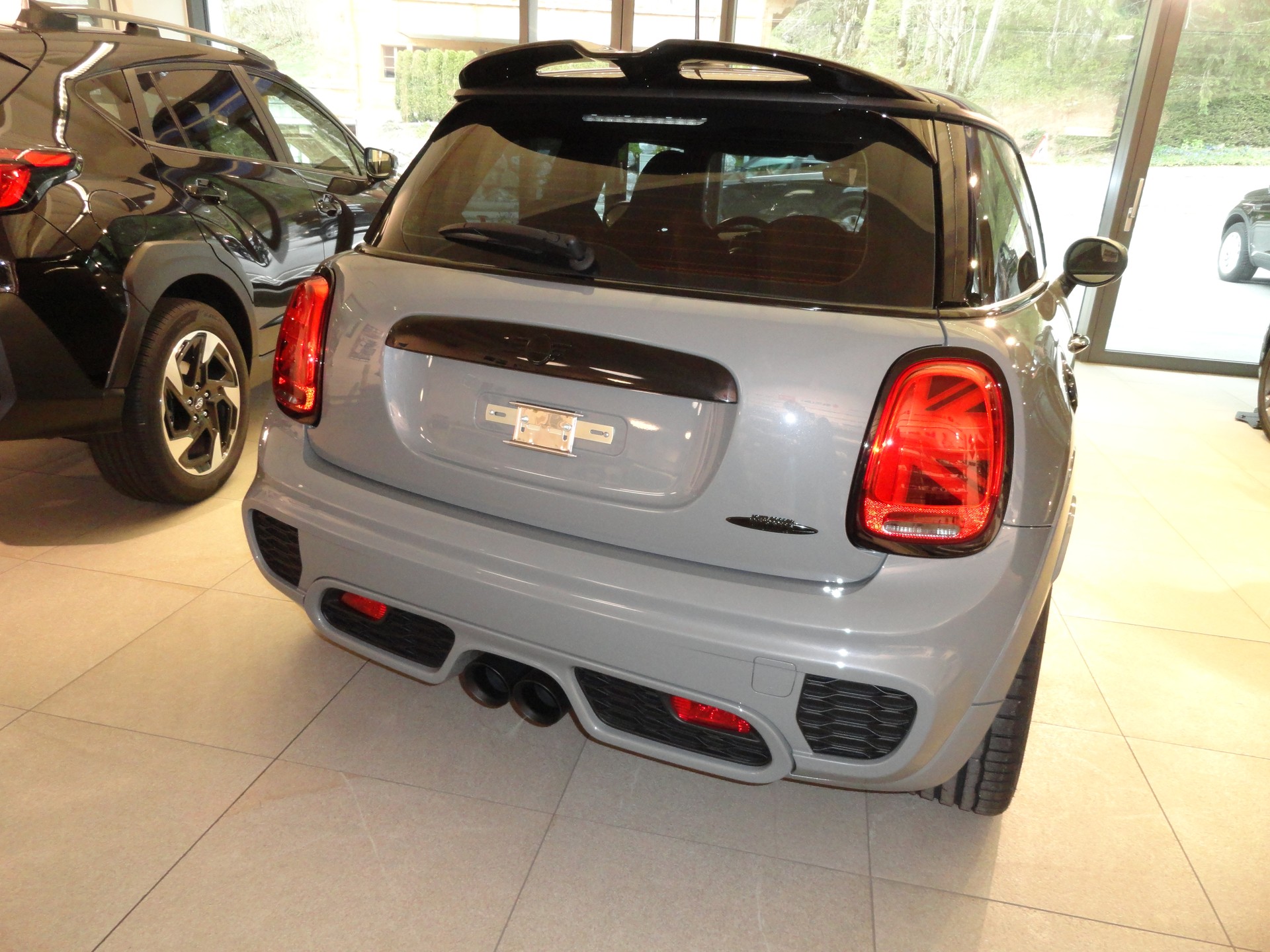 MINI Cooper John Cooper Works-image-3