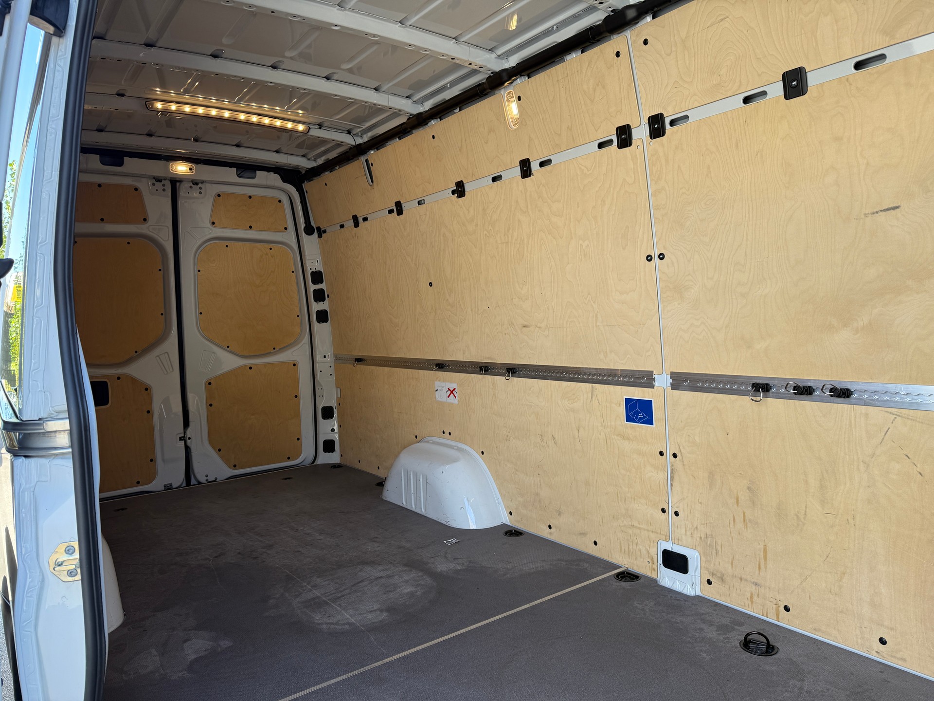 MERCEDES-BENZ Sprinter 315 CDI Extra Lang Extra Hochdach 9G-TRONIC-image-7