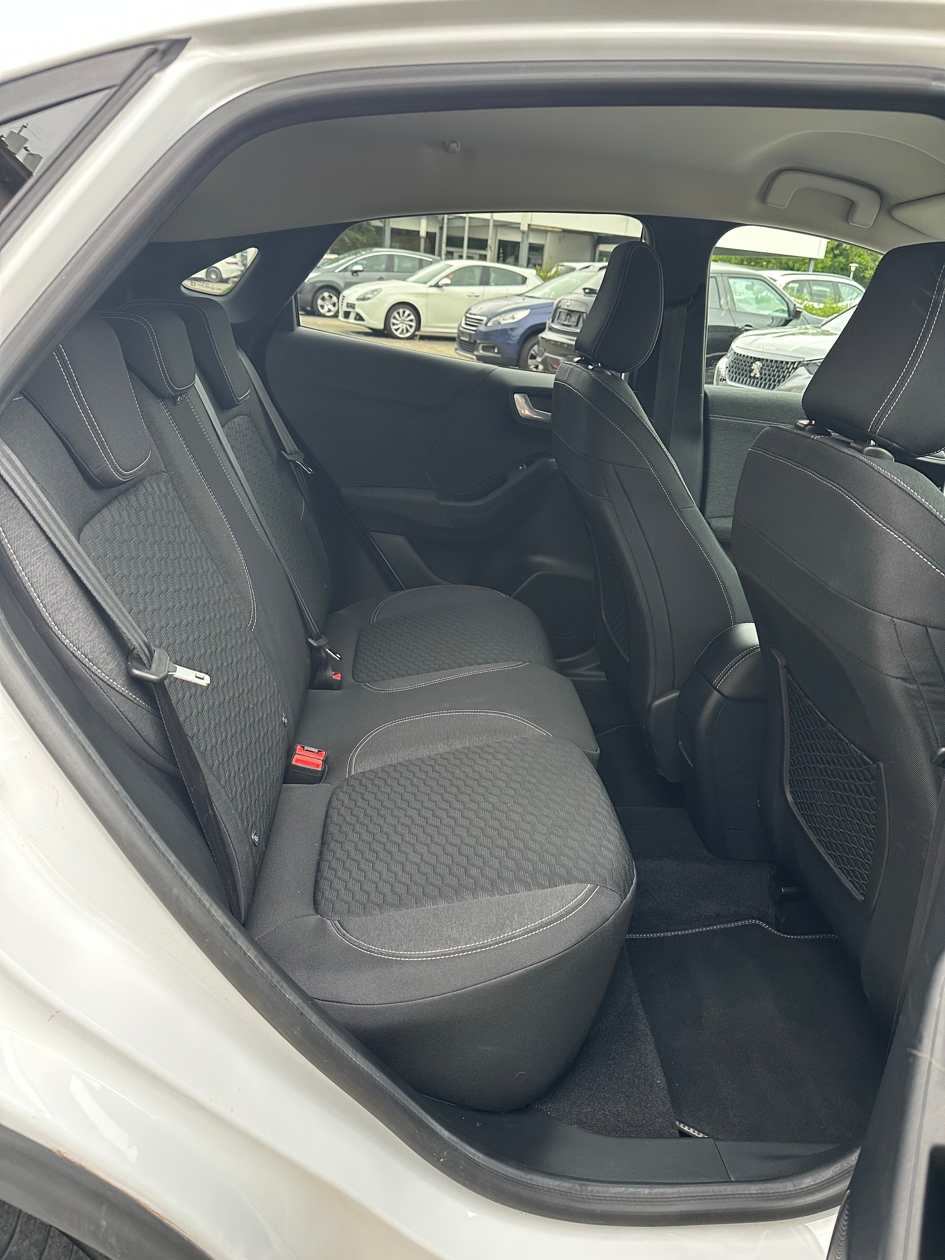 FORD Puma 1.0 MHEV Titanium-image-14