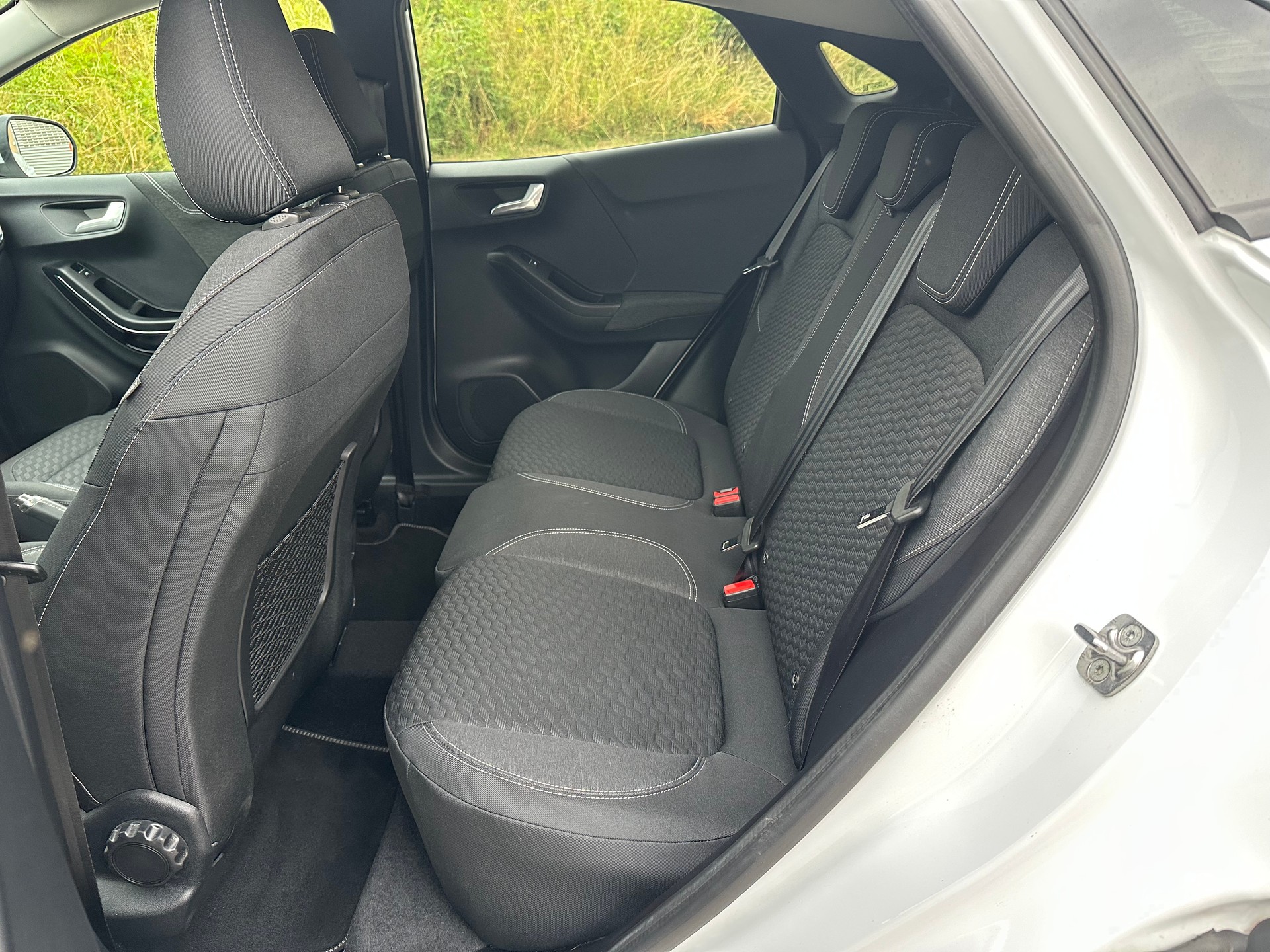 FORD Puma 1.0 MHEV Titanium-image-13
