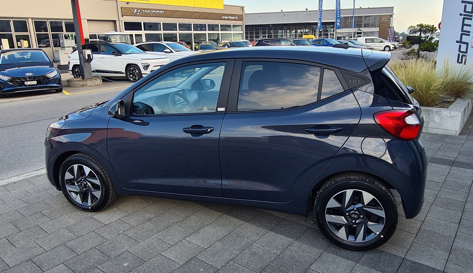 HYUNDAI i10 1.2 Amplia Aut.-image-6