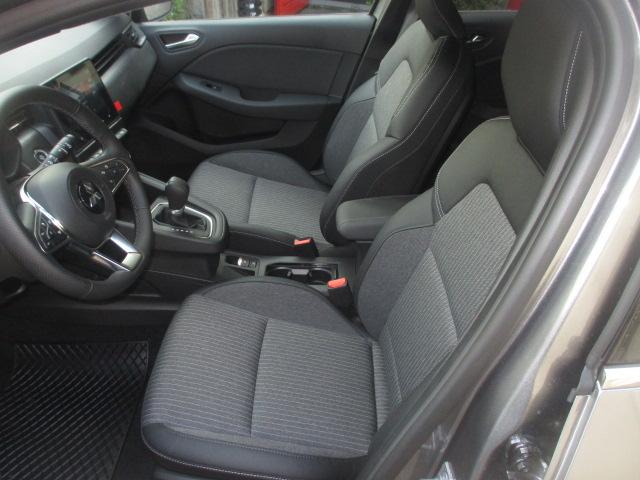 MITSUBISHI Colt 1.6 HEV Intense-image-6