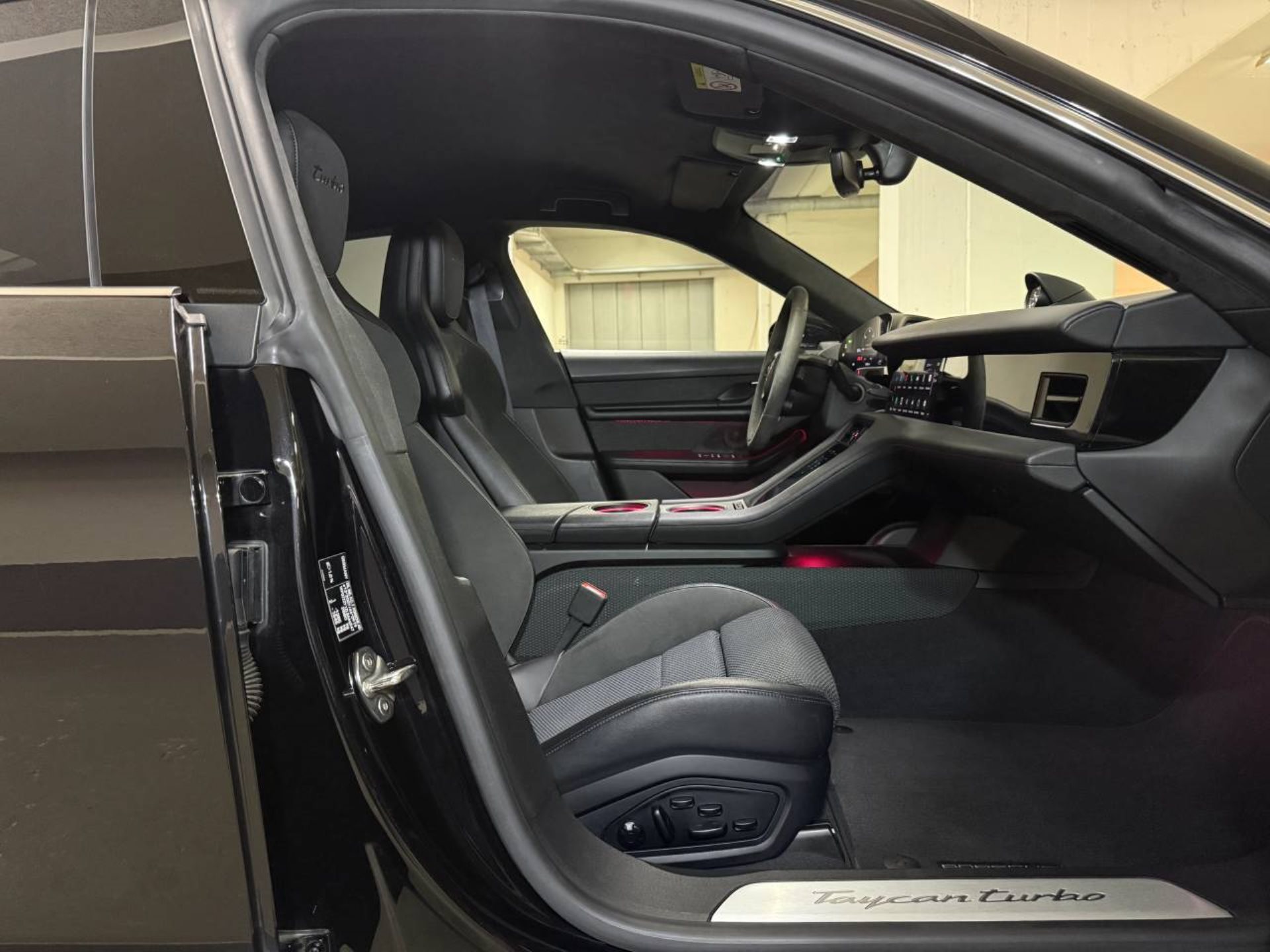 PORSCHE Taycan Turbo-image-15