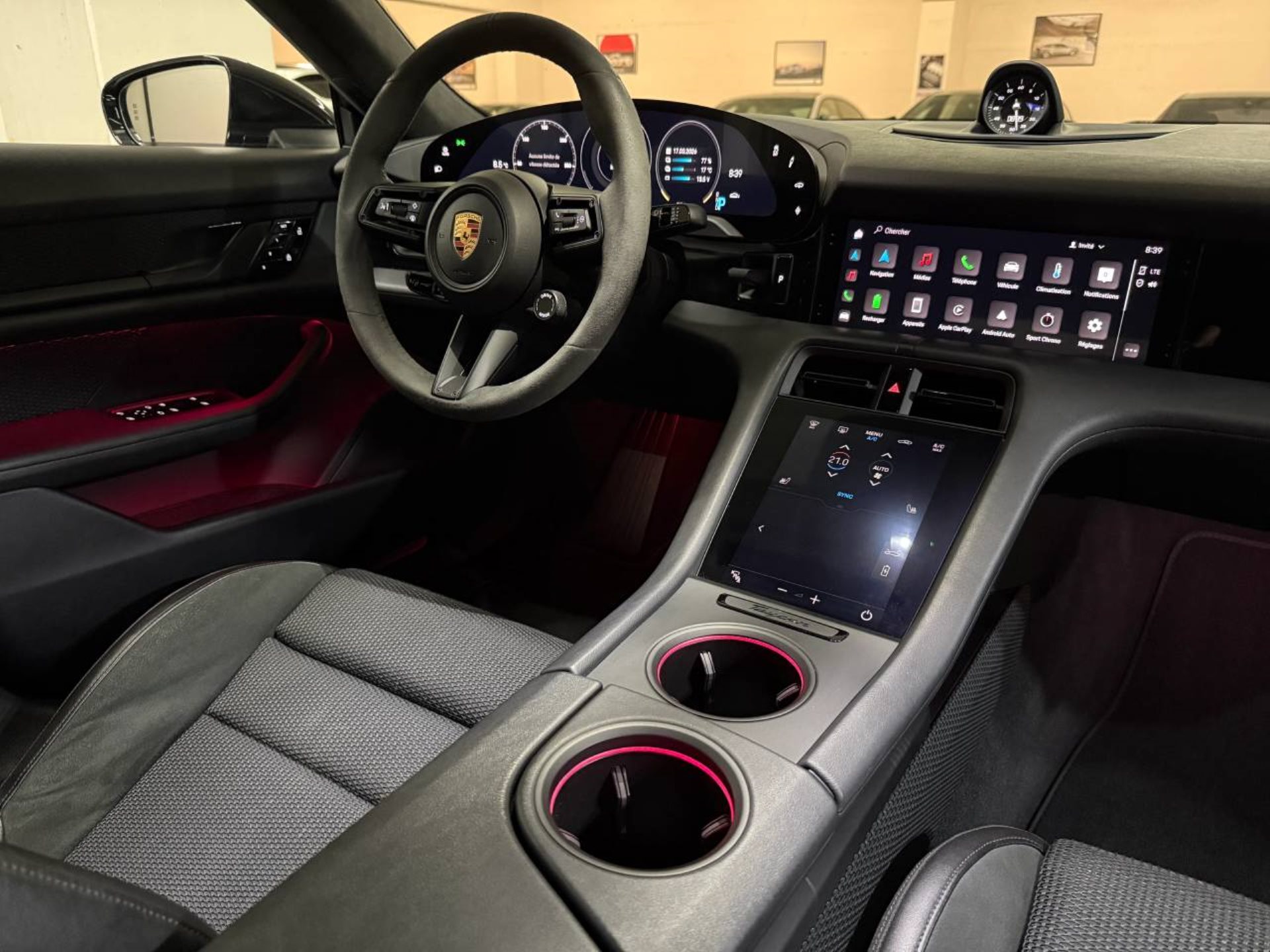 PORSCHE Taycan Turbo-image-12