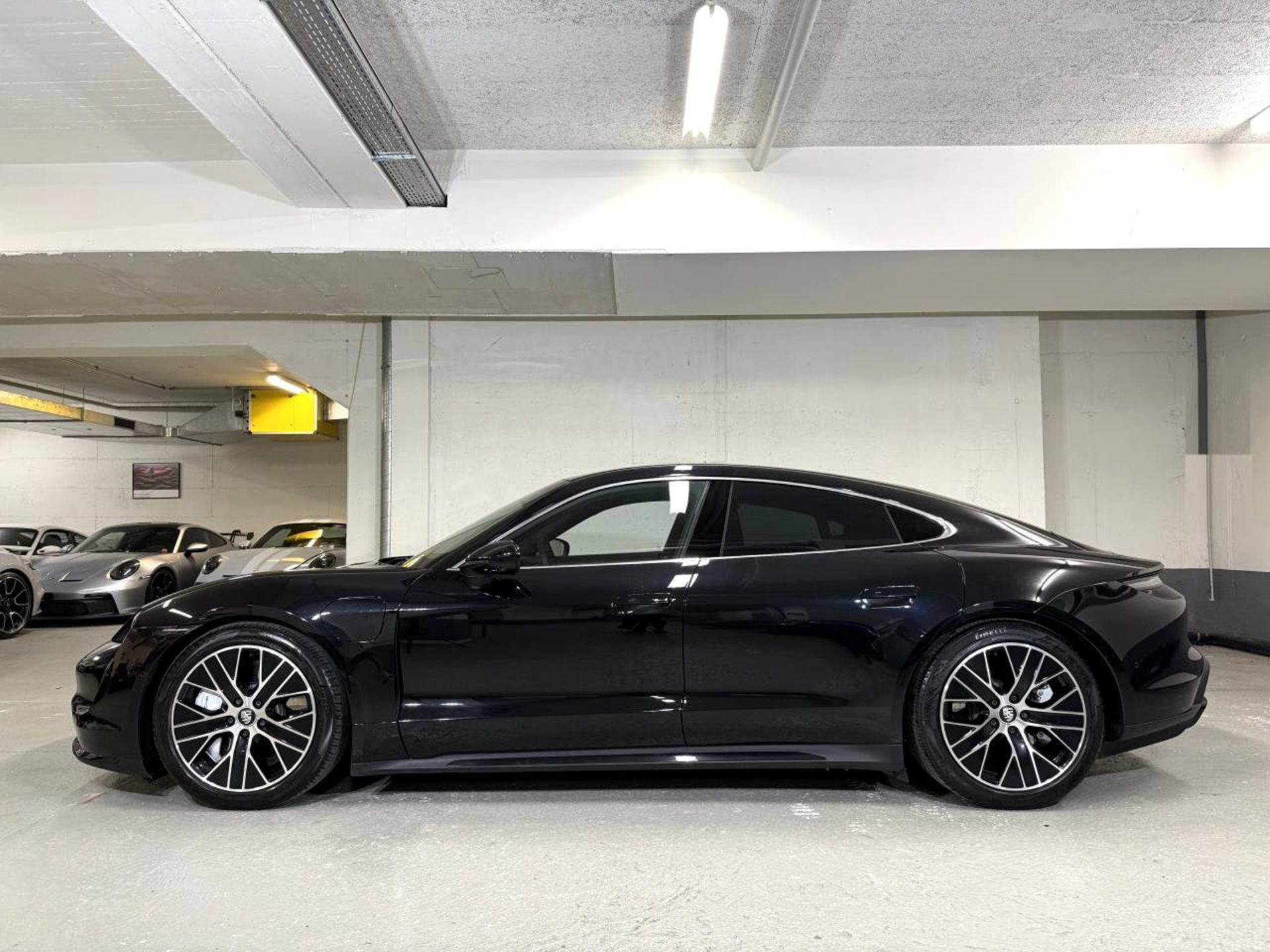 PORSCHE Taycan Turbo-image-1