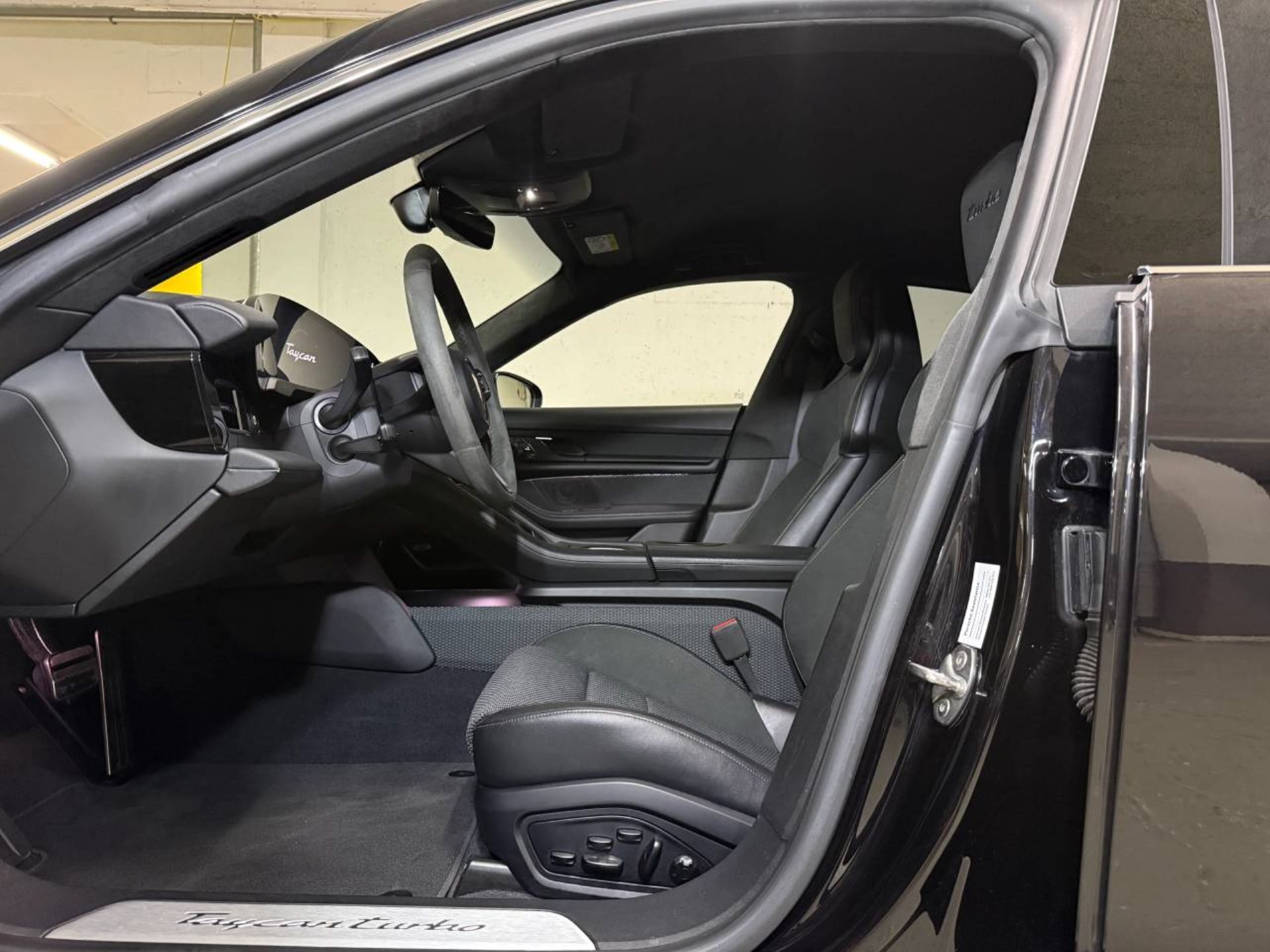 PORSCHE Taycan Turbo-image-3