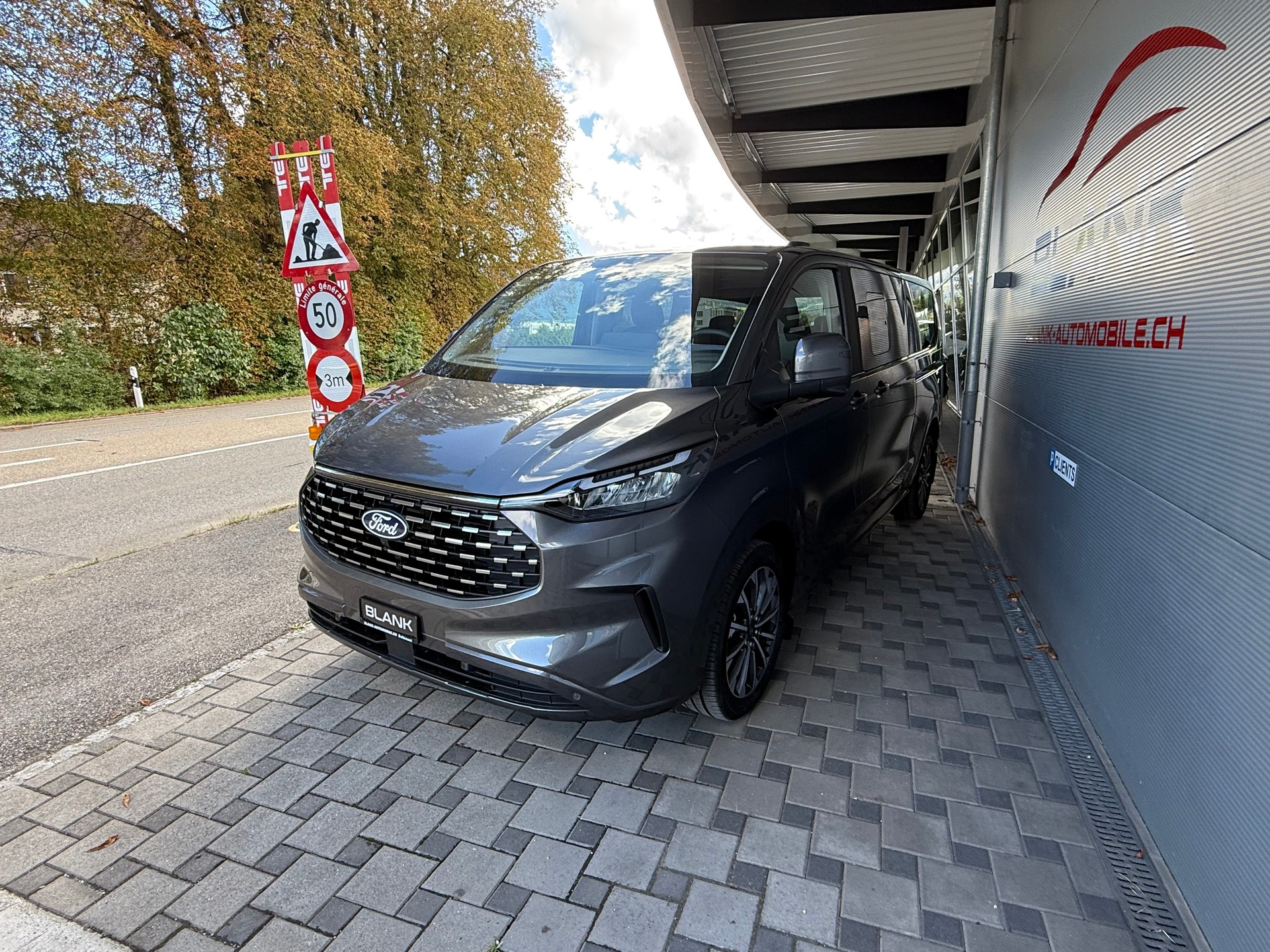 FORD Tourneo Bus 320 L2H1 TitaniumX VENDUE / VERKAUFT-image-4