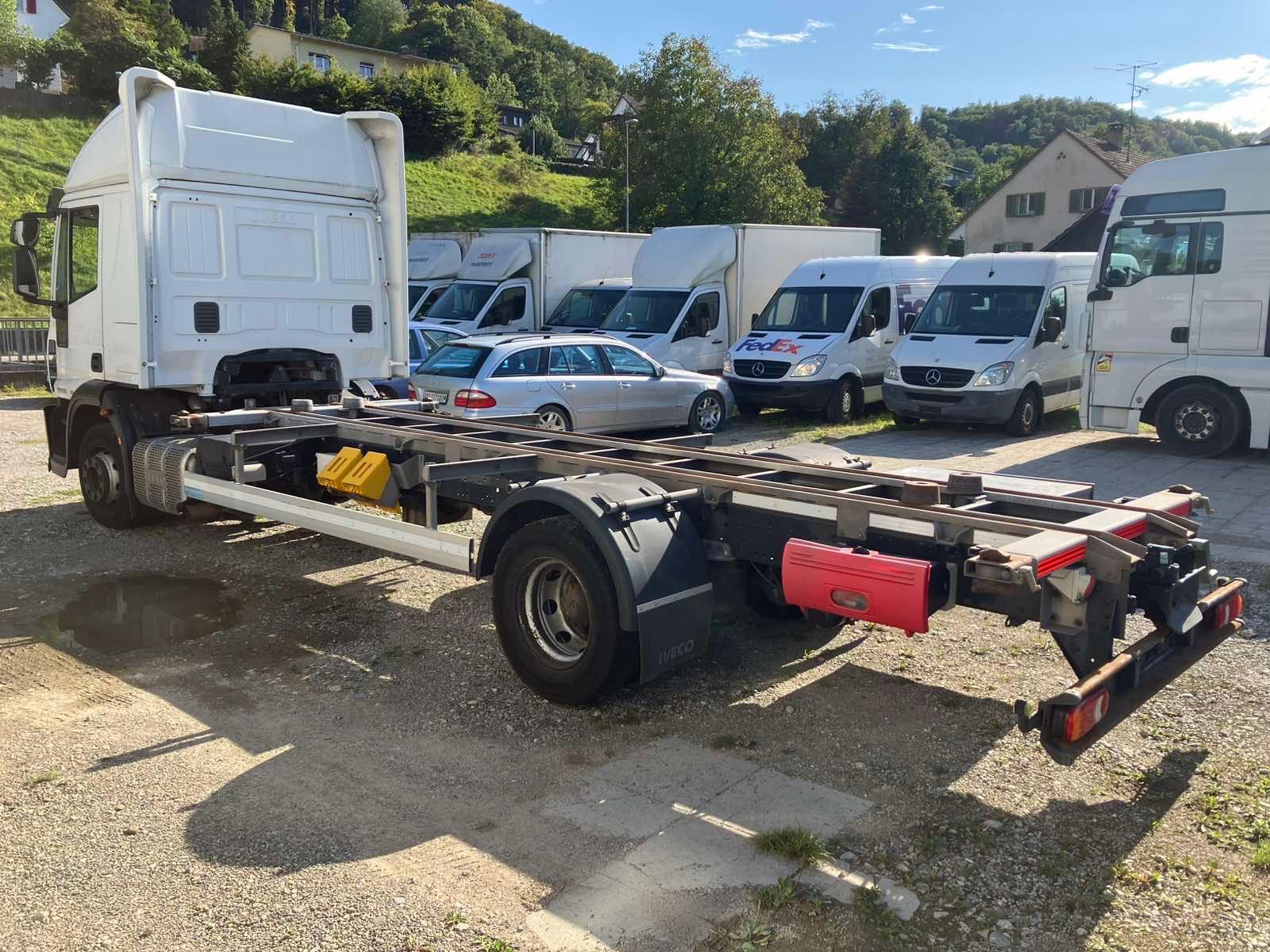 IVECO EUROCARGO-image-4