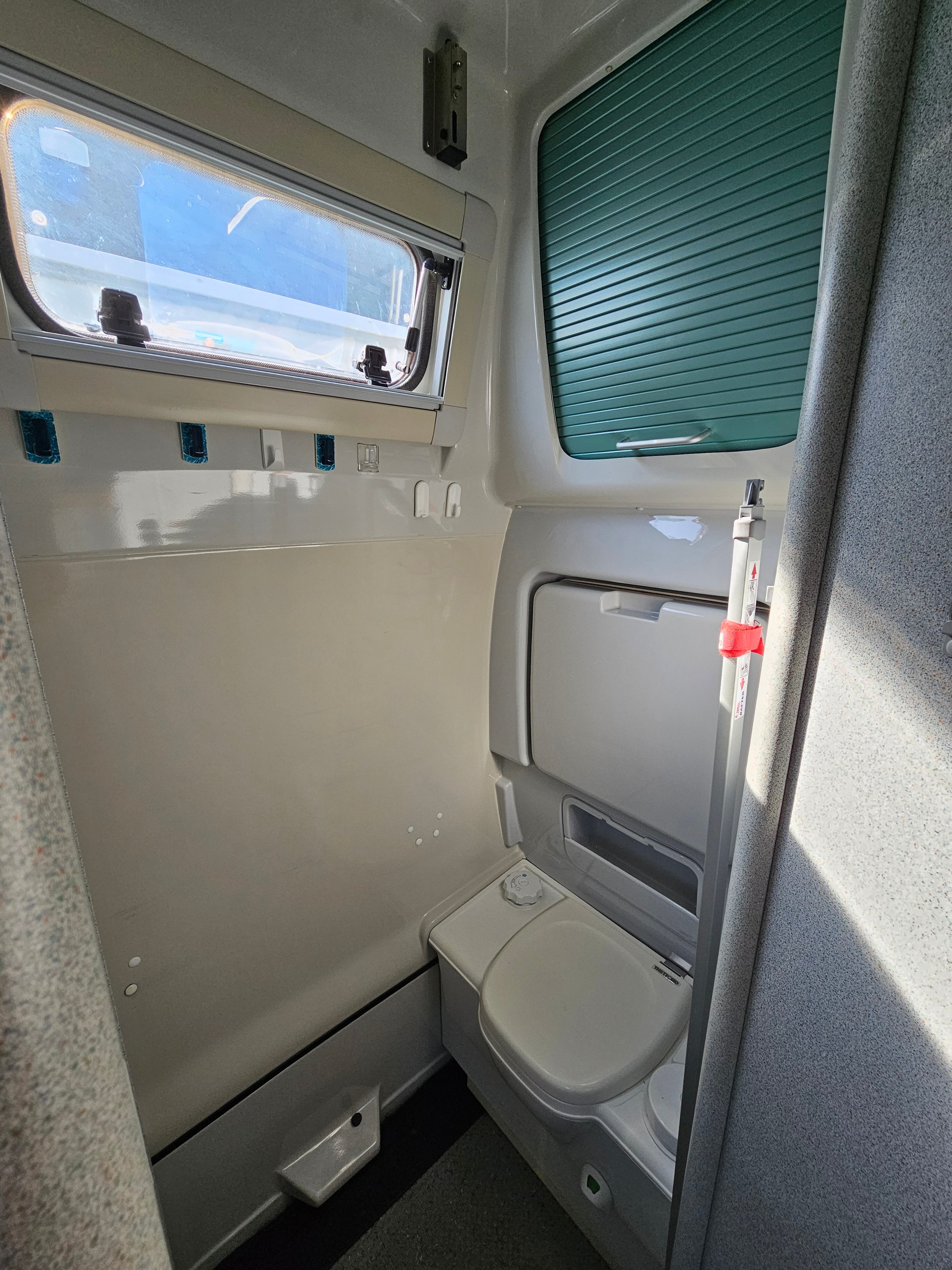 VW T4 California EXCLUSIVE 2.4d-image-8